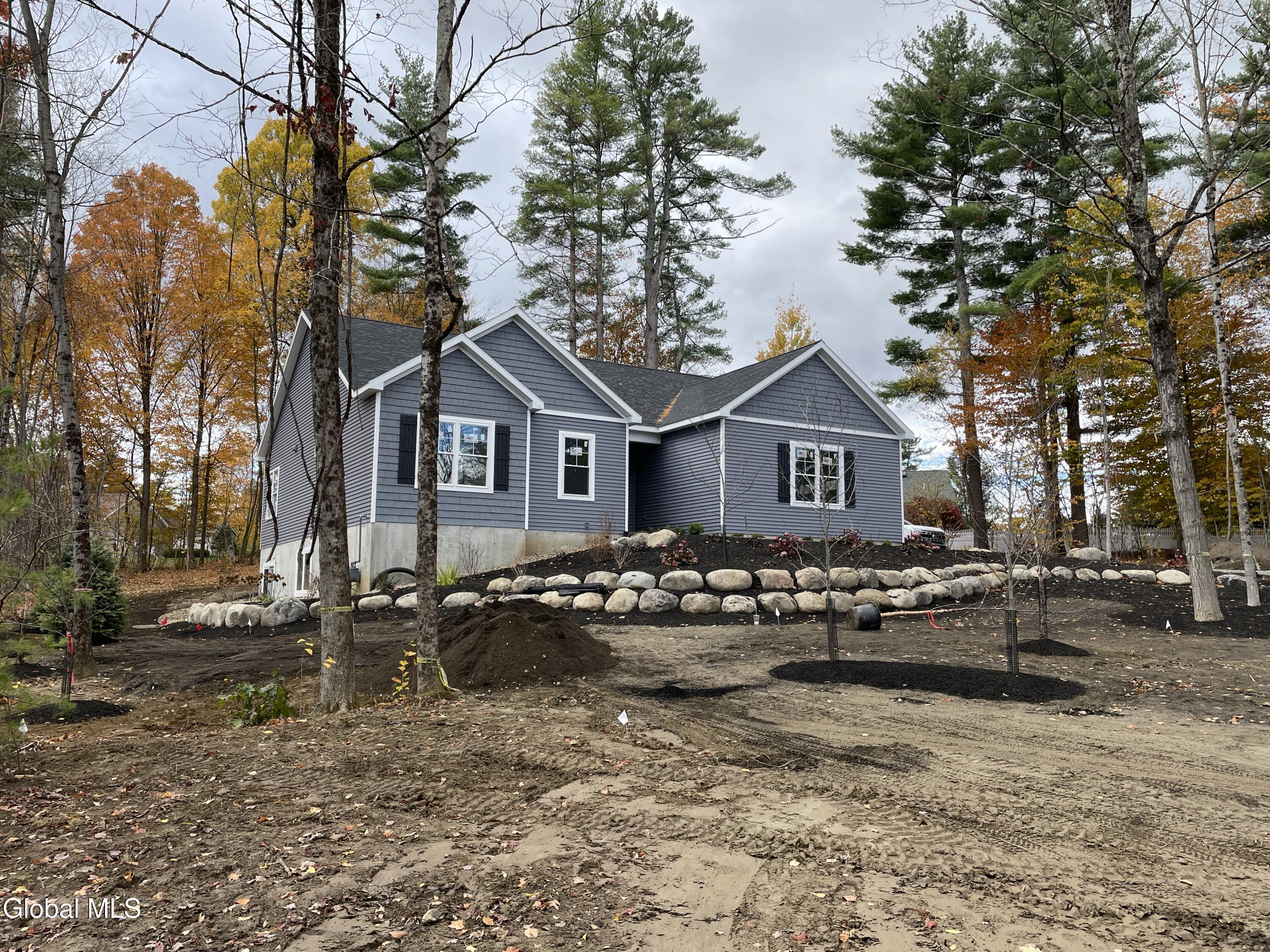 Wilton, New York 12831, United States, 3 Bedrooms Bedrooms, ,2 BathroomsBathrooms,Residential,Pending,134568