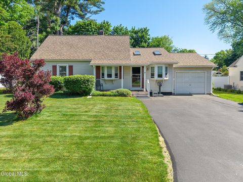 Homes For Sale - 13 Saratoga Drive<br/> Schenectady County, Glenville, NY 12302