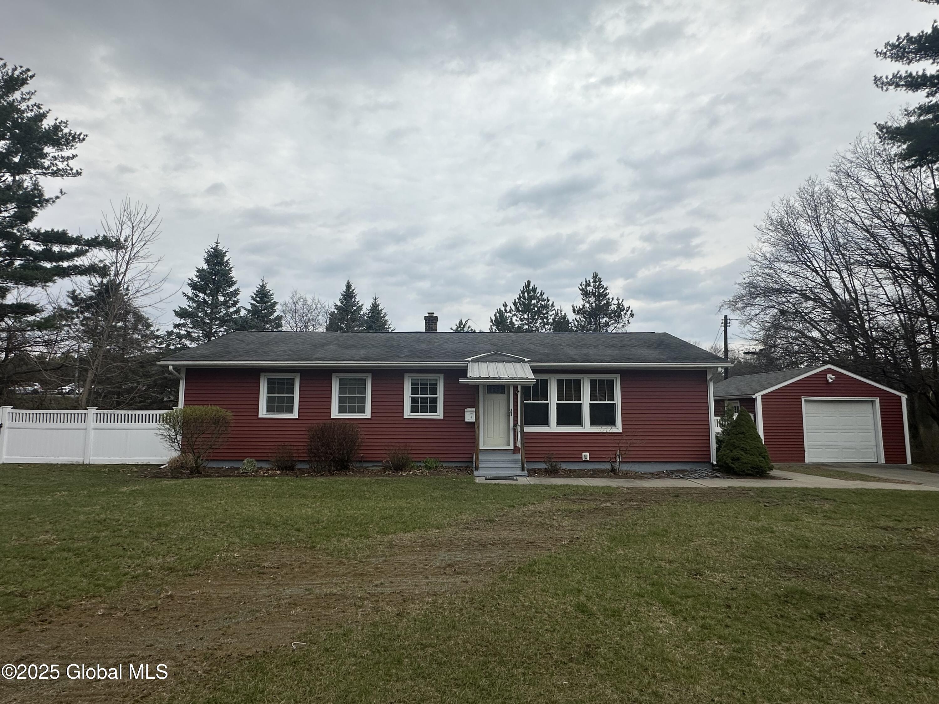 4 Schoolhouse Road, Queensbury, New York image 1