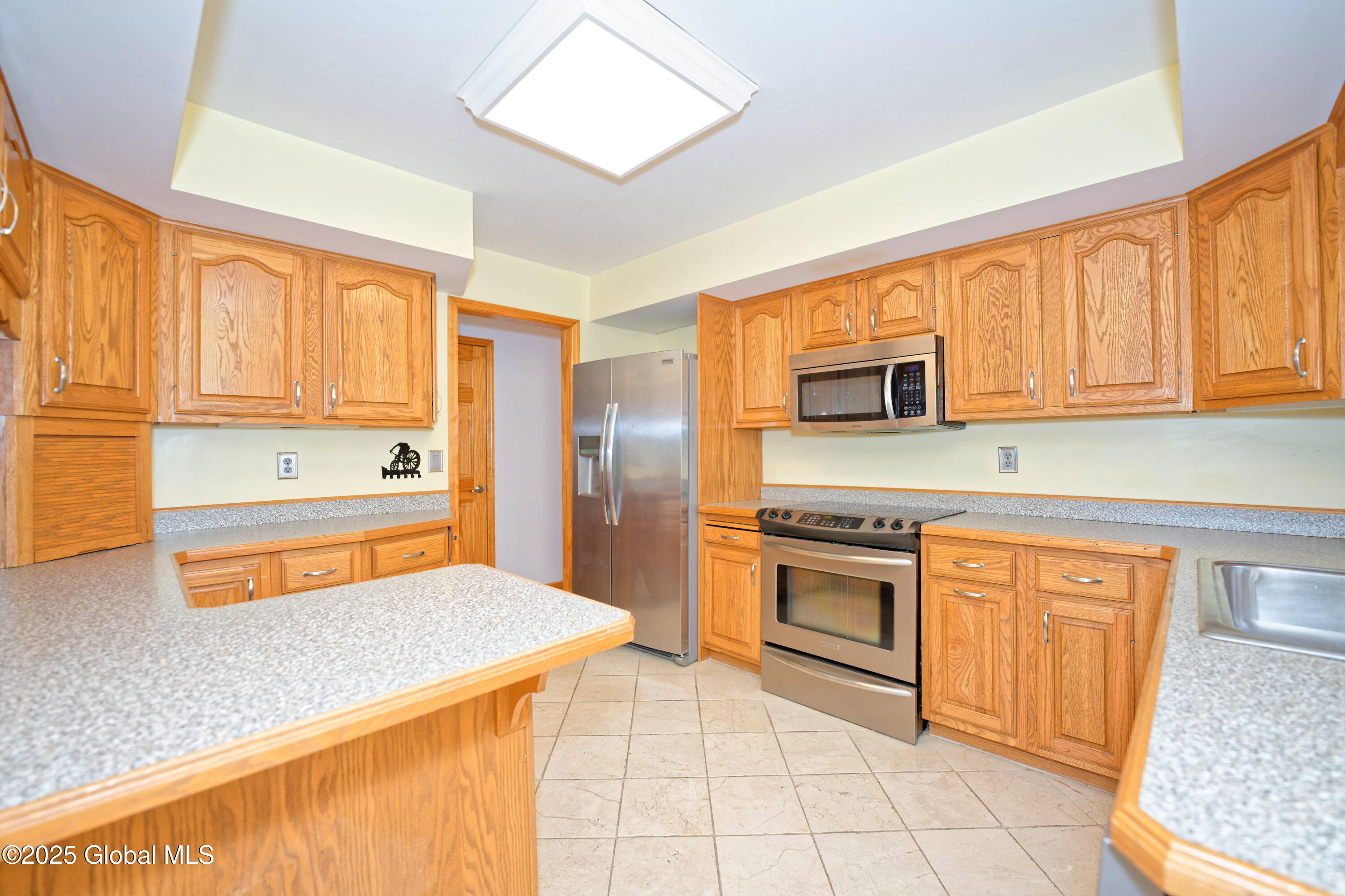 4 Avocado Court, Clifton Park, New York image 9