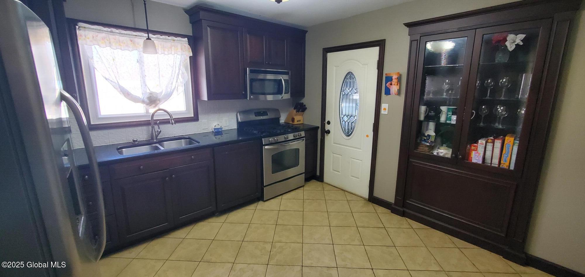 2139 Robinwood Avenue, Schenectady, New York image 10
