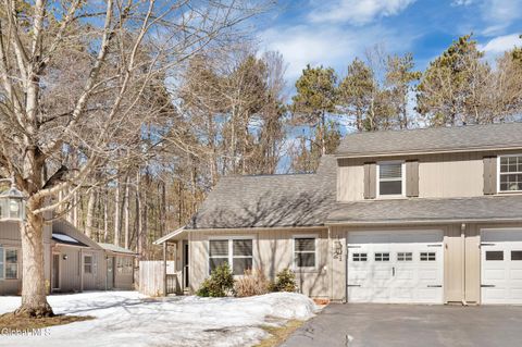 Photo of 21 Arrow Wood Place, Ballston Spa, NY 12020 (MLS # 202613172)