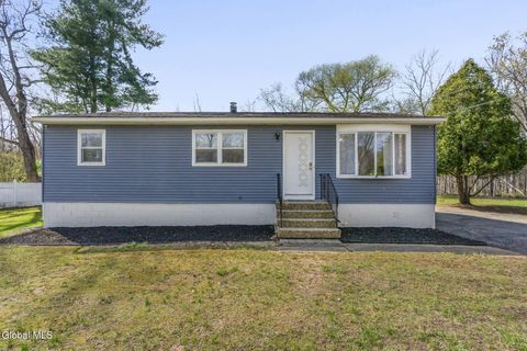 Photo of 79 S Amherst Avenue, Schenectady, NY 12304 (MLS # 202615807)