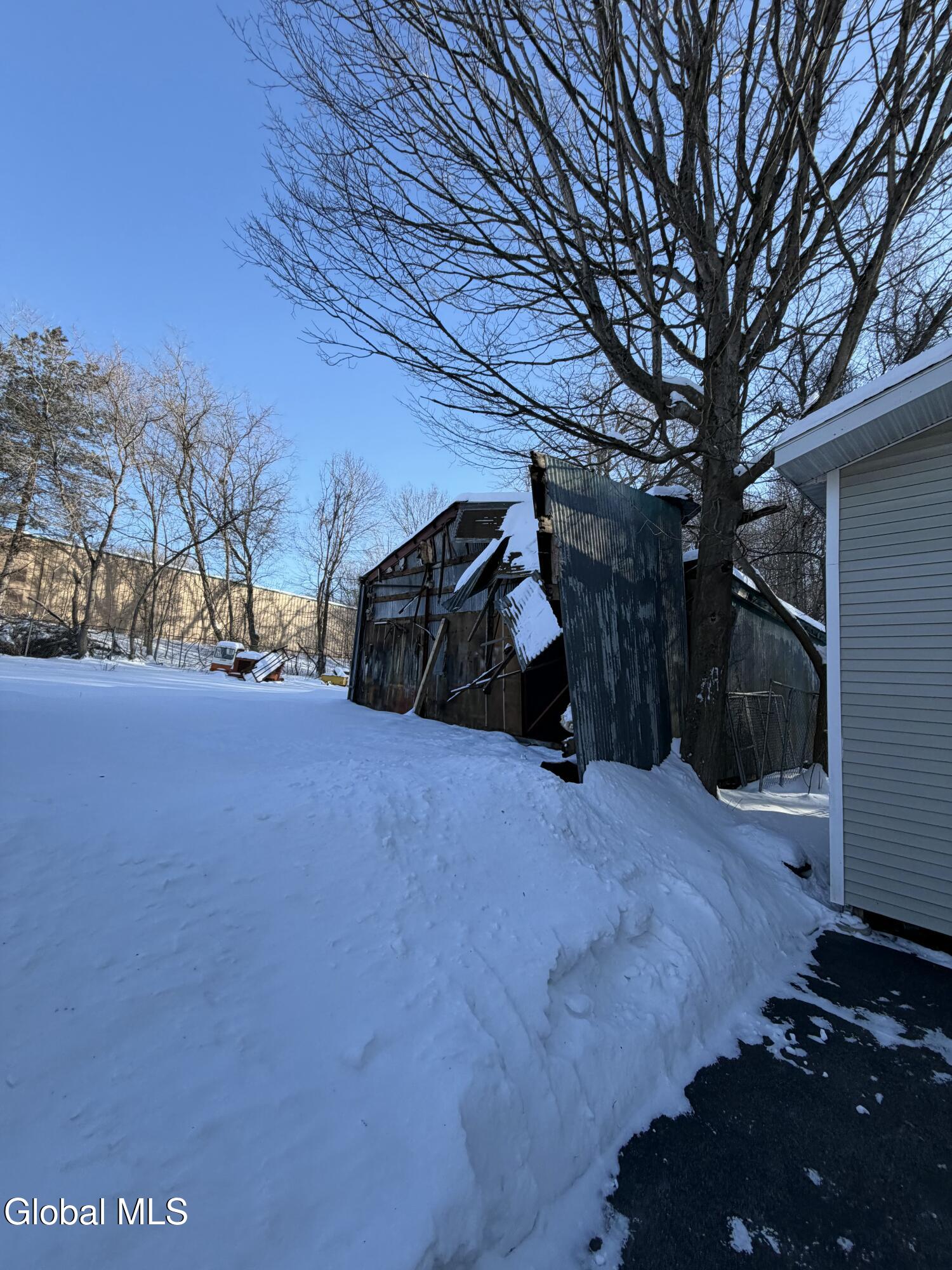 133-135 Clizbe Avenue