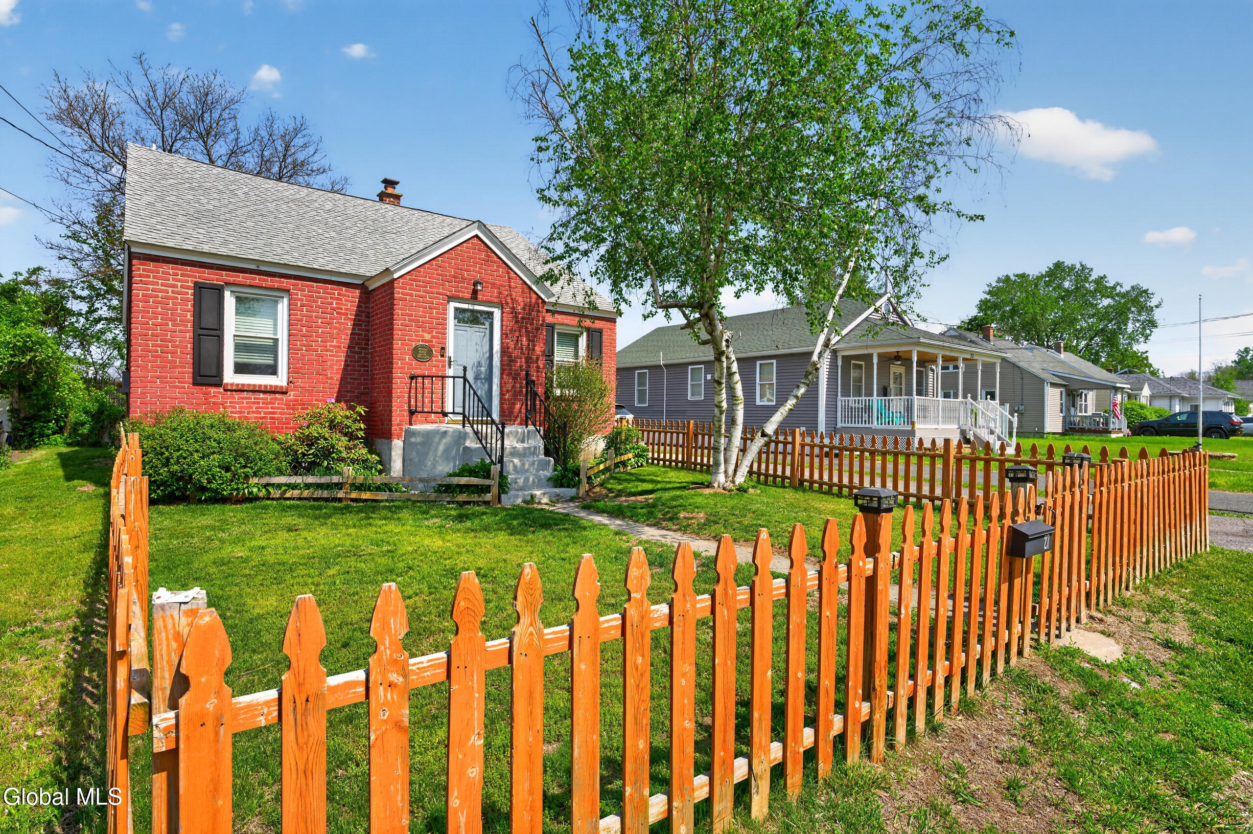 27 Highland Avenue