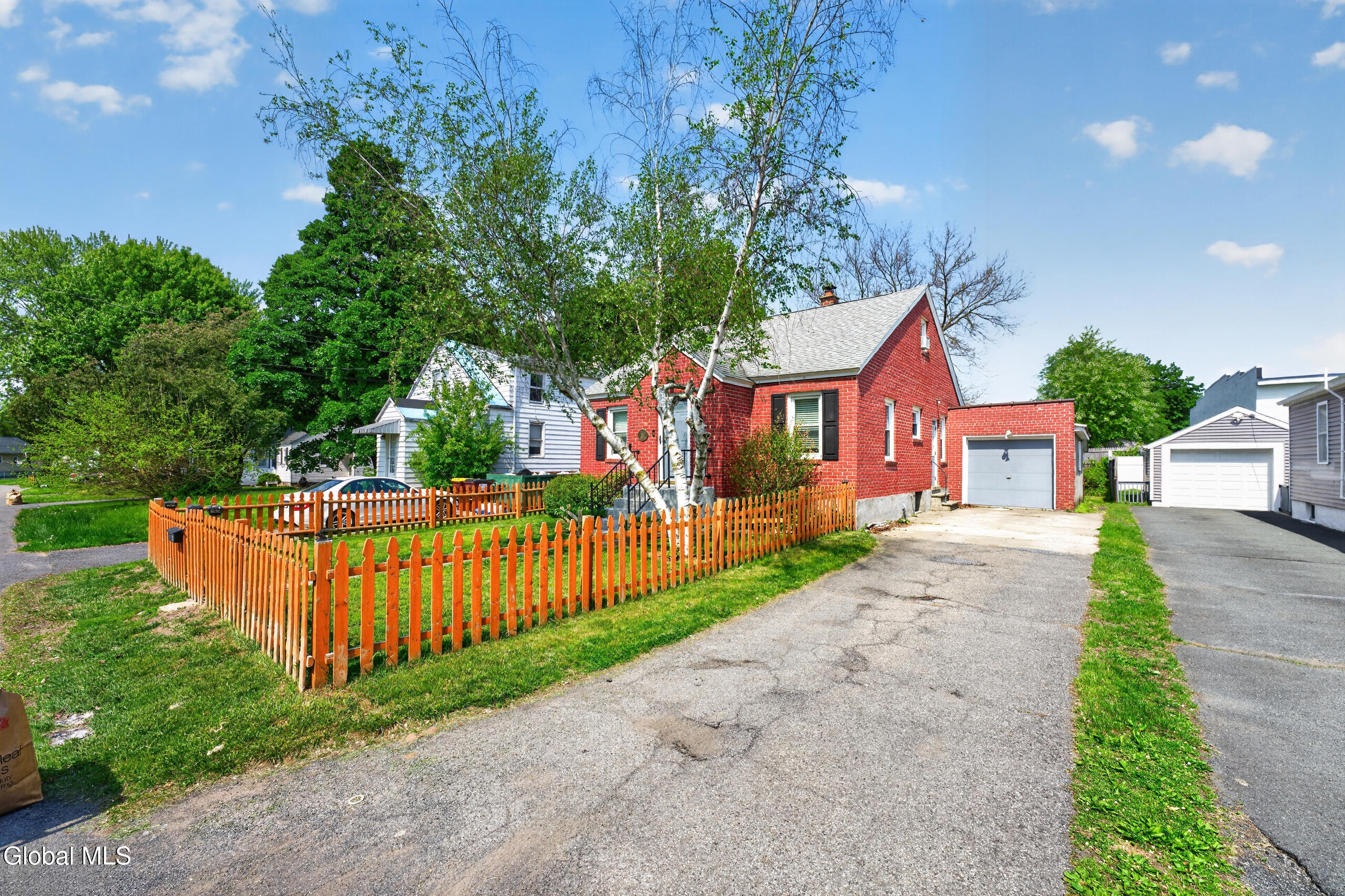 27 Highland Avenue