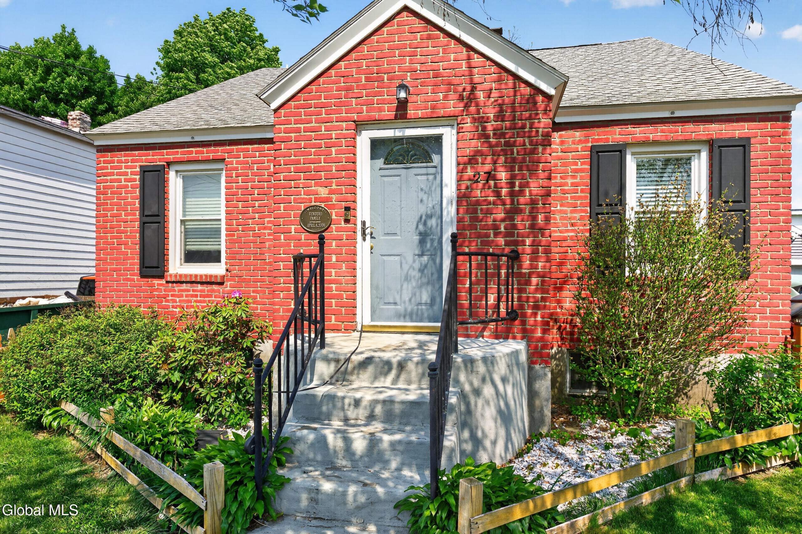 27 Highland Avenue