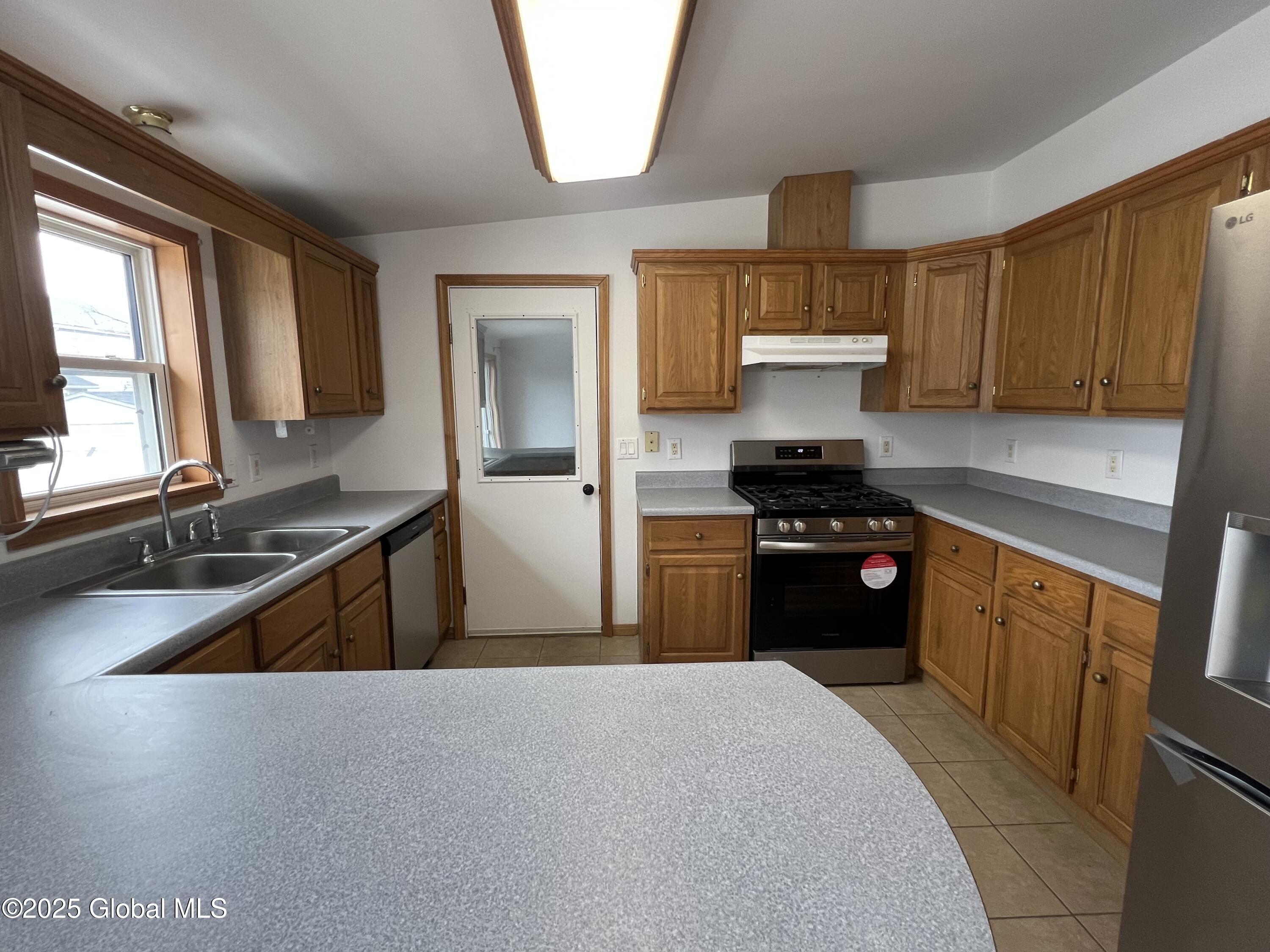 29 Lori Avenue, Hudson Falls, New York image 4