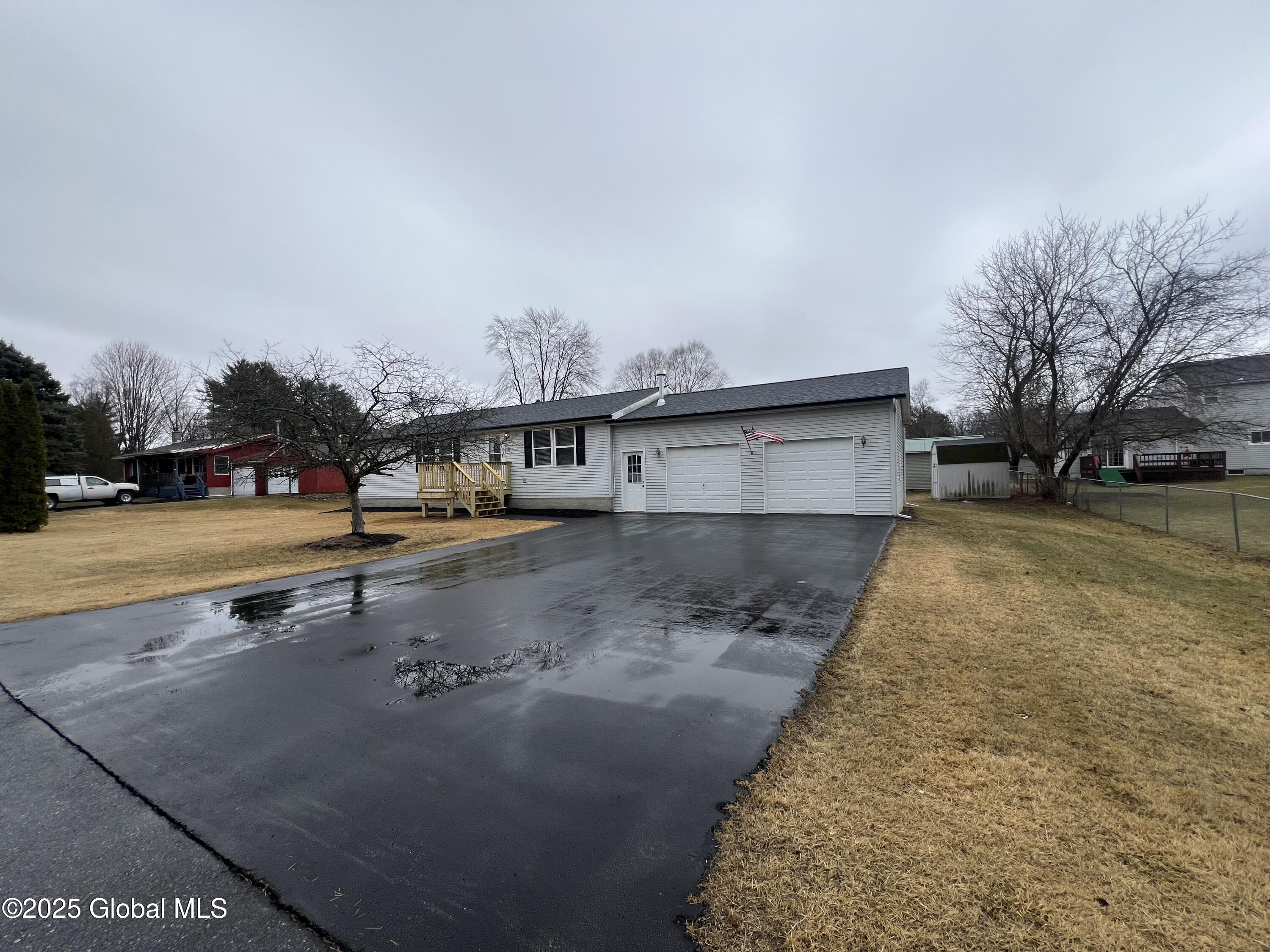 29 Lori Avenue, Hudson Falls, New York image 2