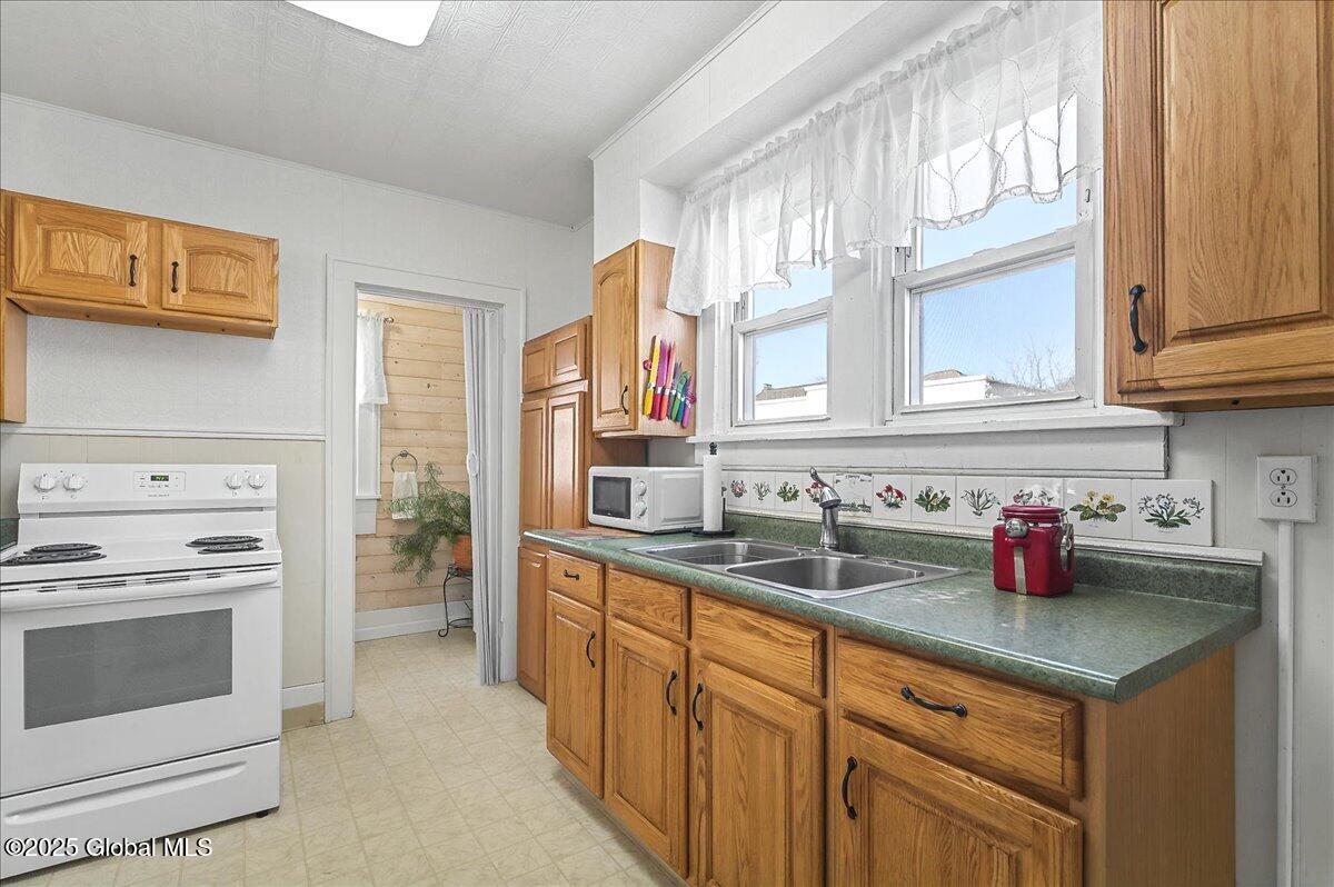 38 Hawthorne Avenue, Albany, New York image 19