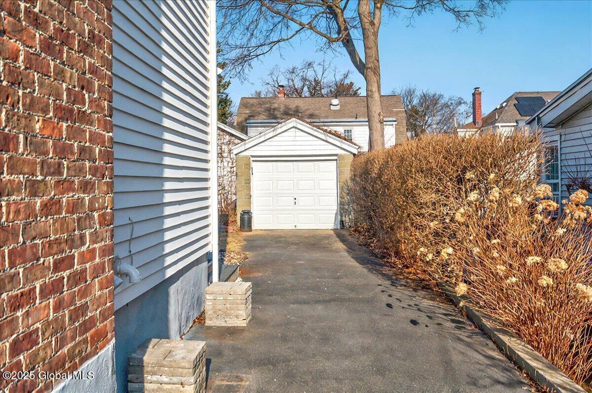 38 Hawthorne Avenue, Albany, New York image 36