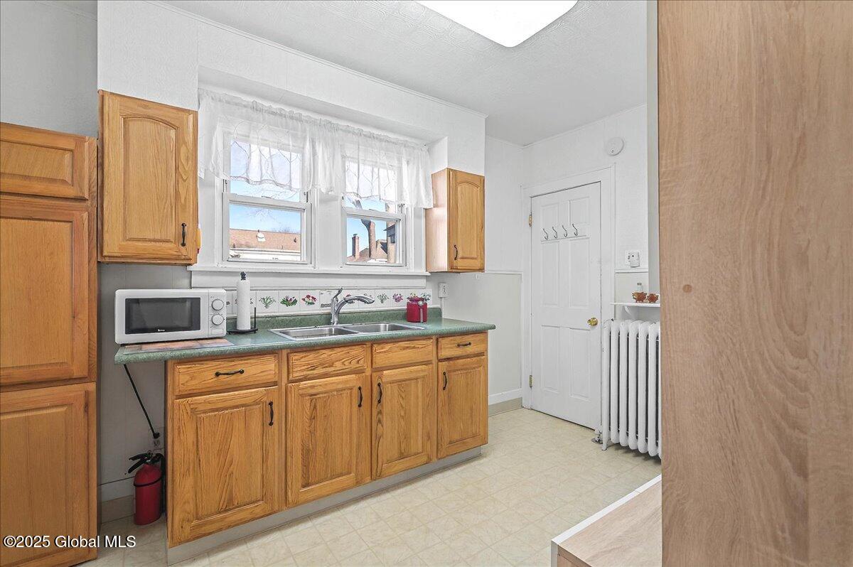 38 Hawthorne Avenue, Albany, New York image 17