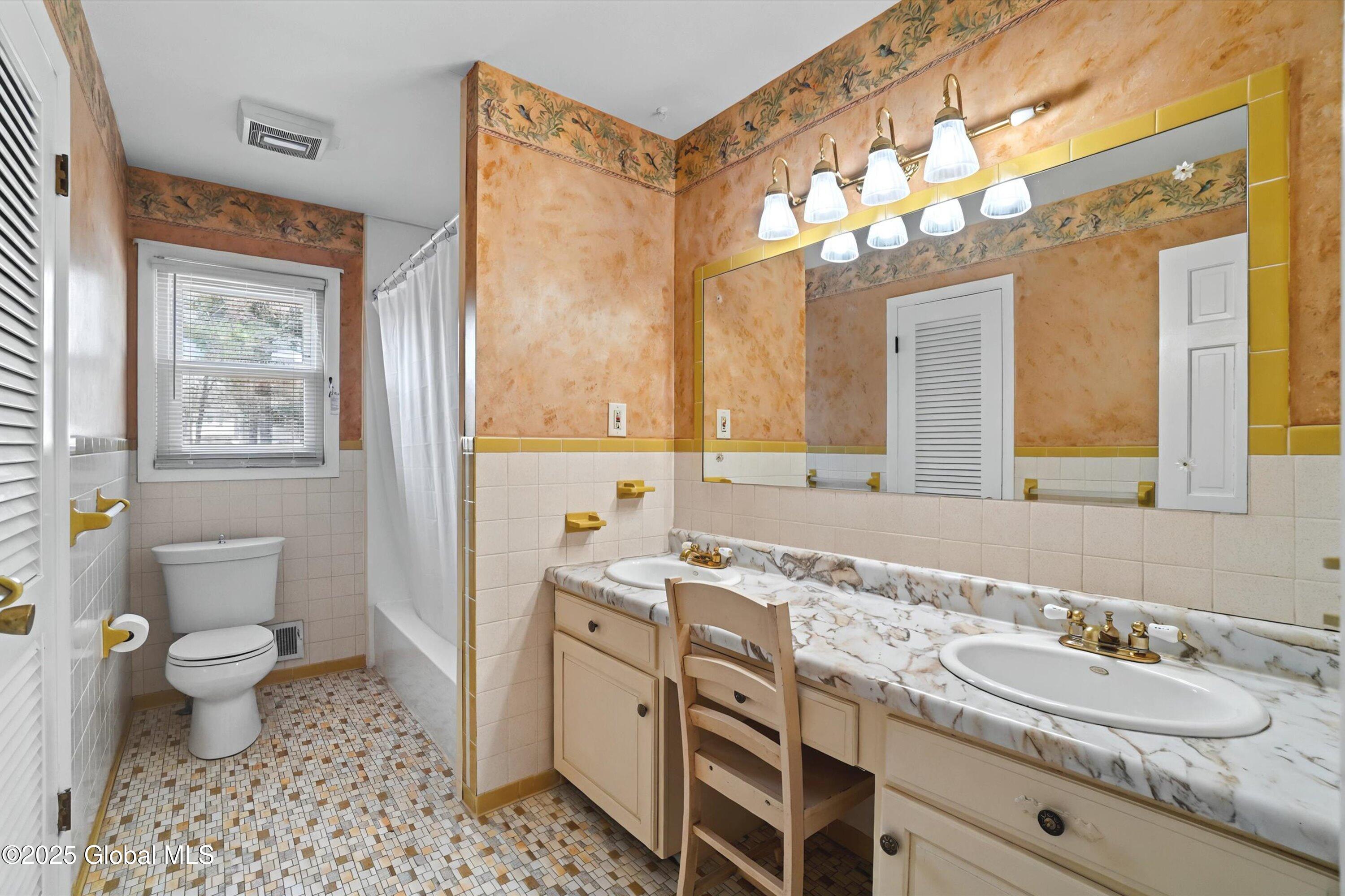 7 Crestwood Drive, Clifton Park, New York image 34