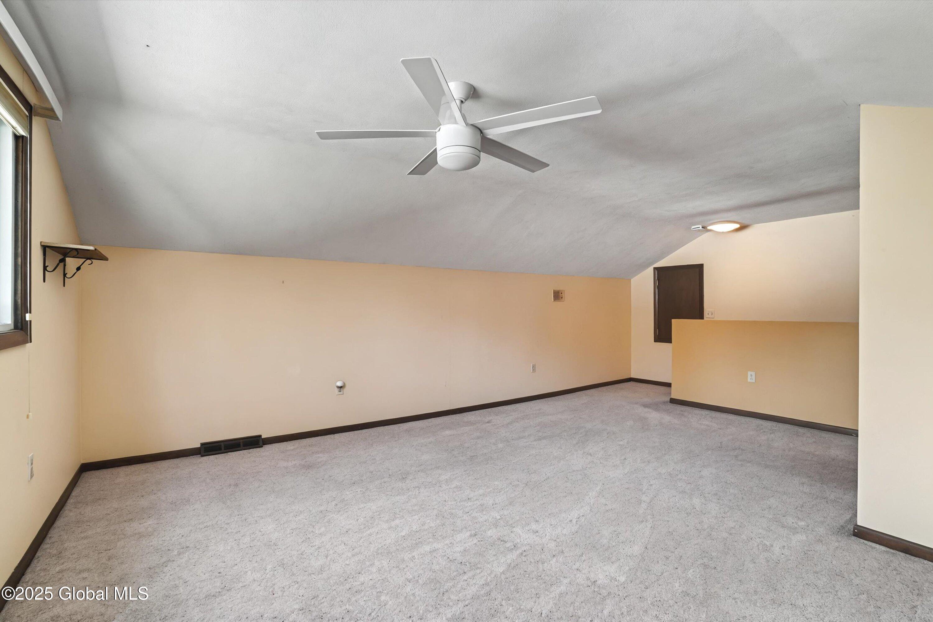 7 Crestwood Drive, Clifton Park, New York image 37