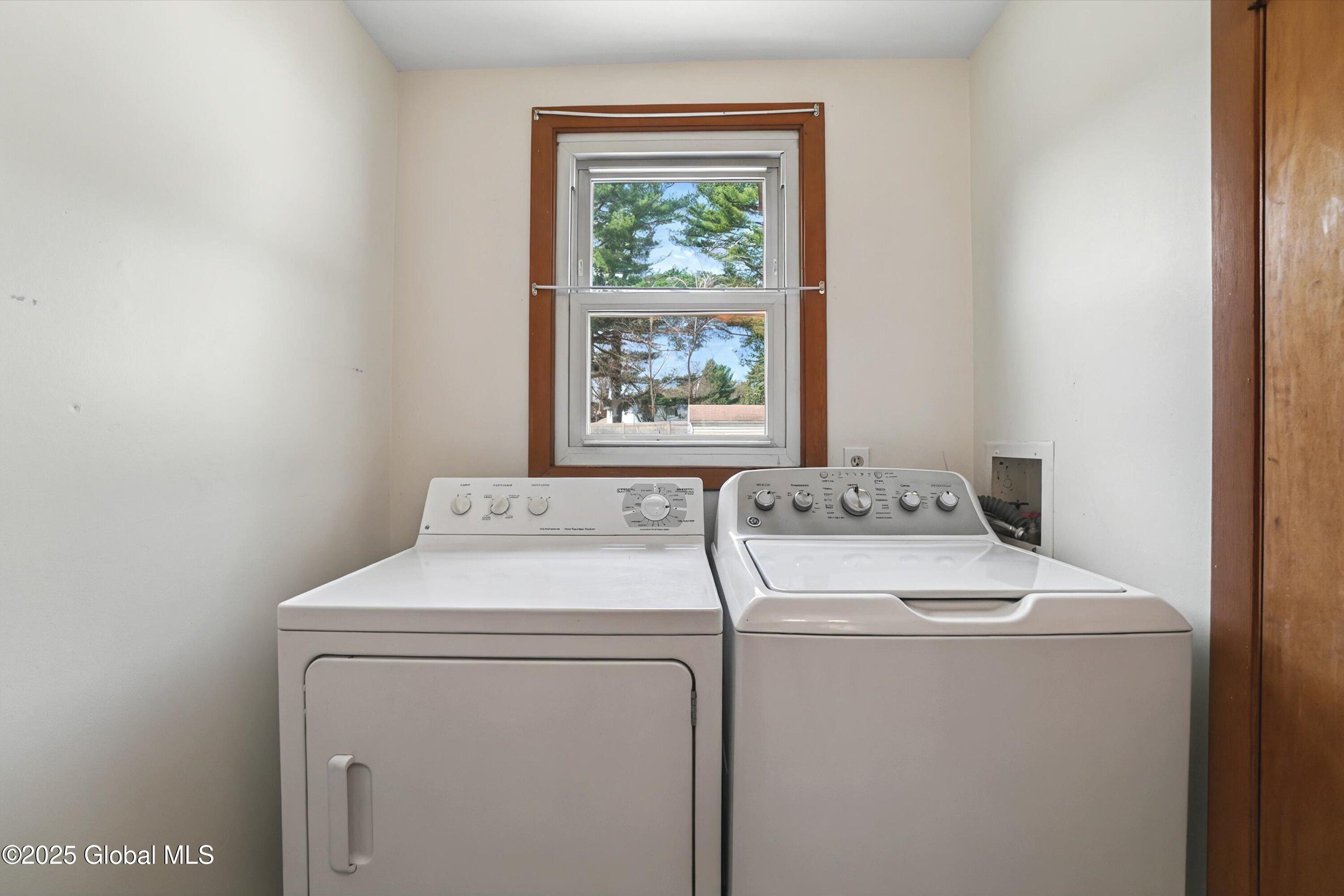 7 Crestwood Drive, Clifton Park, New York image 25