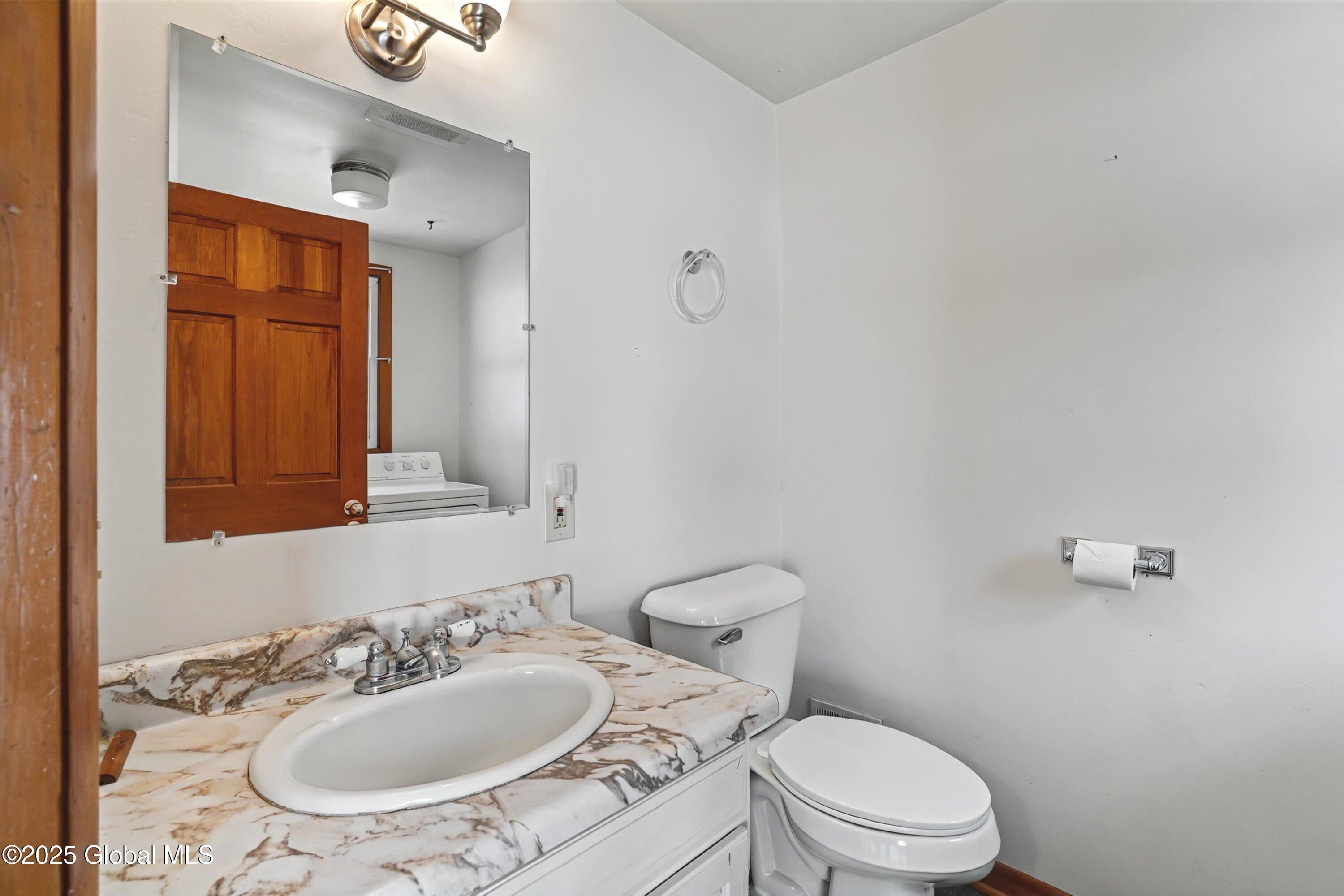 7 Crestwood Drive, Clifton Park, New York image 24