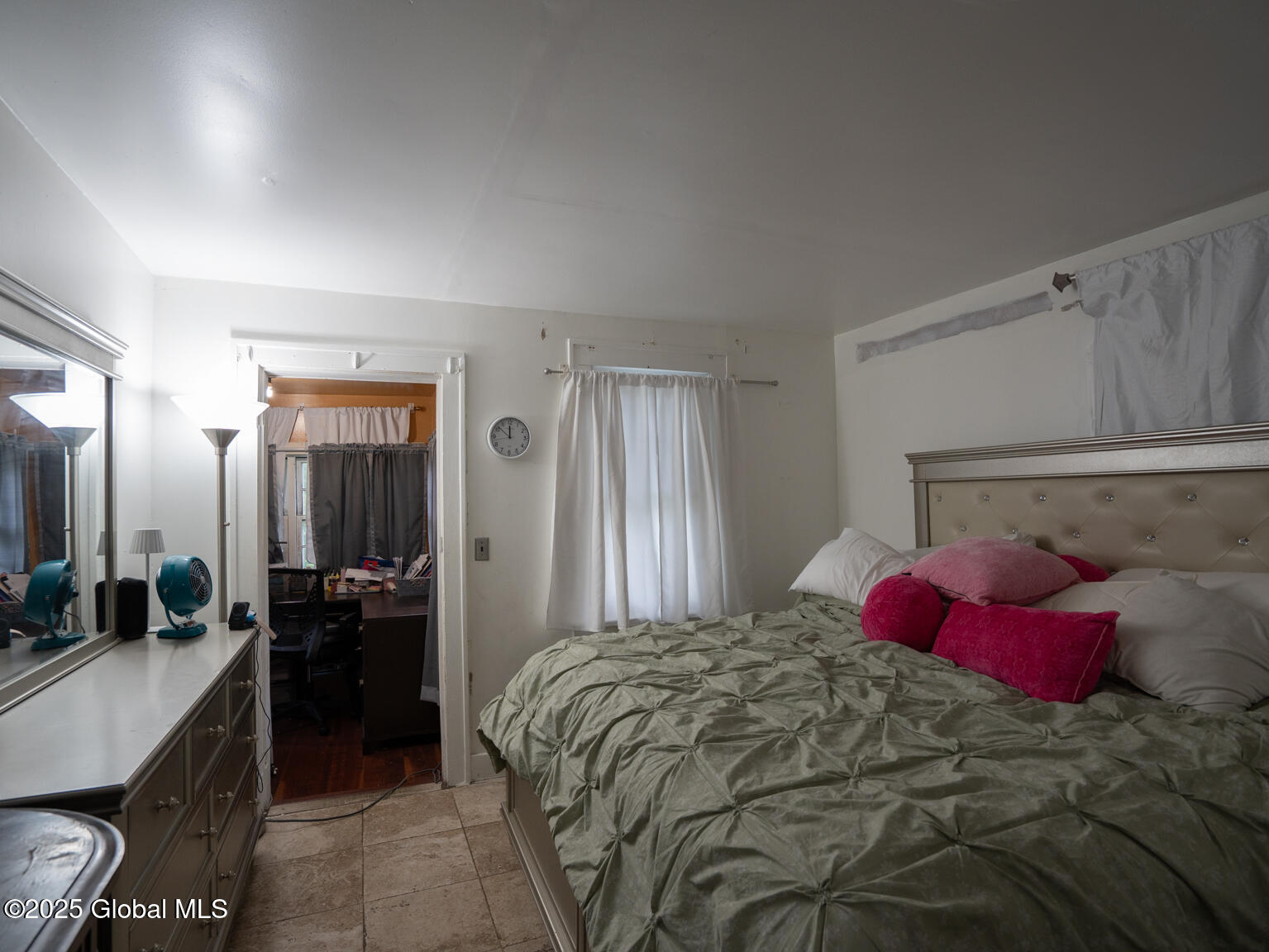 Latham, New York 12110, United States, 3 Bedrooms Bedrooms, ,2 BathroomsBathrooms,Residential,Active,162866