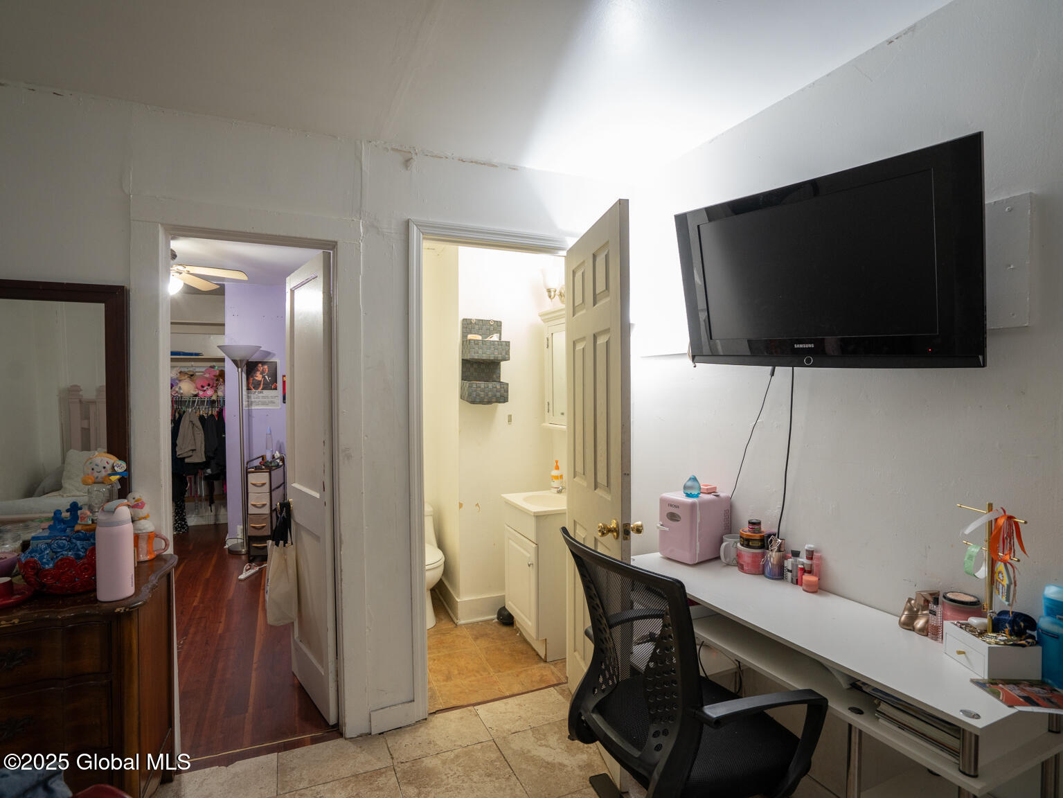 Latham, New York 12110, United States, 3 Bedrooms Bedrooms, ,2 BathroomsBathrooms,Residential,Active,162866