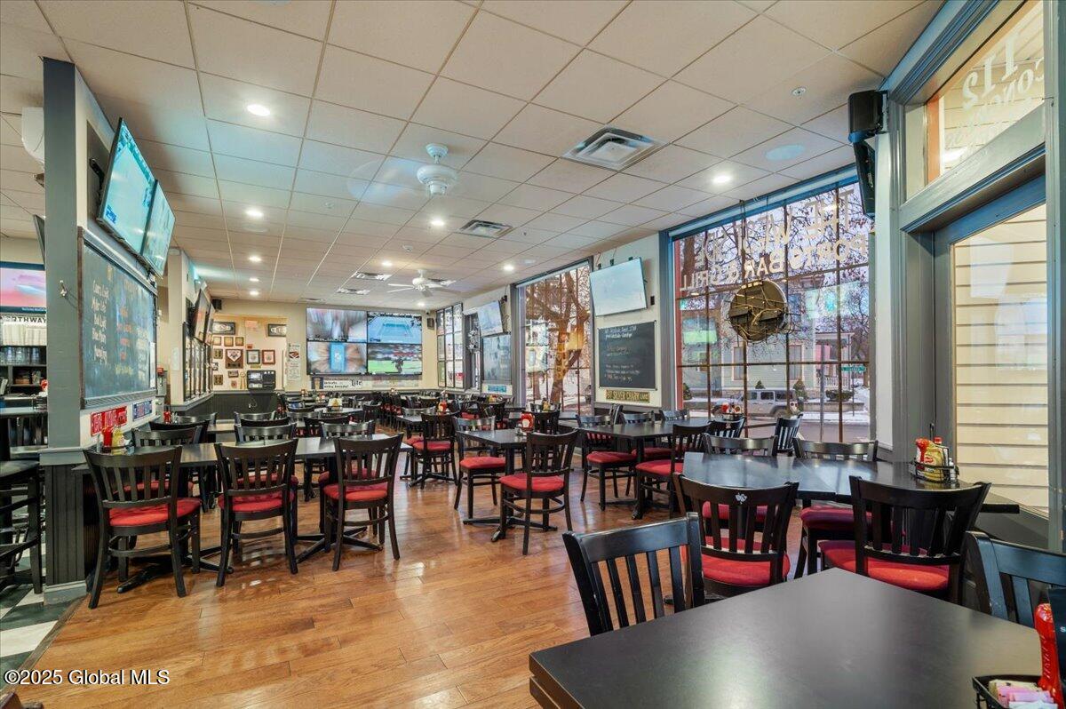 108/114 Congress Street