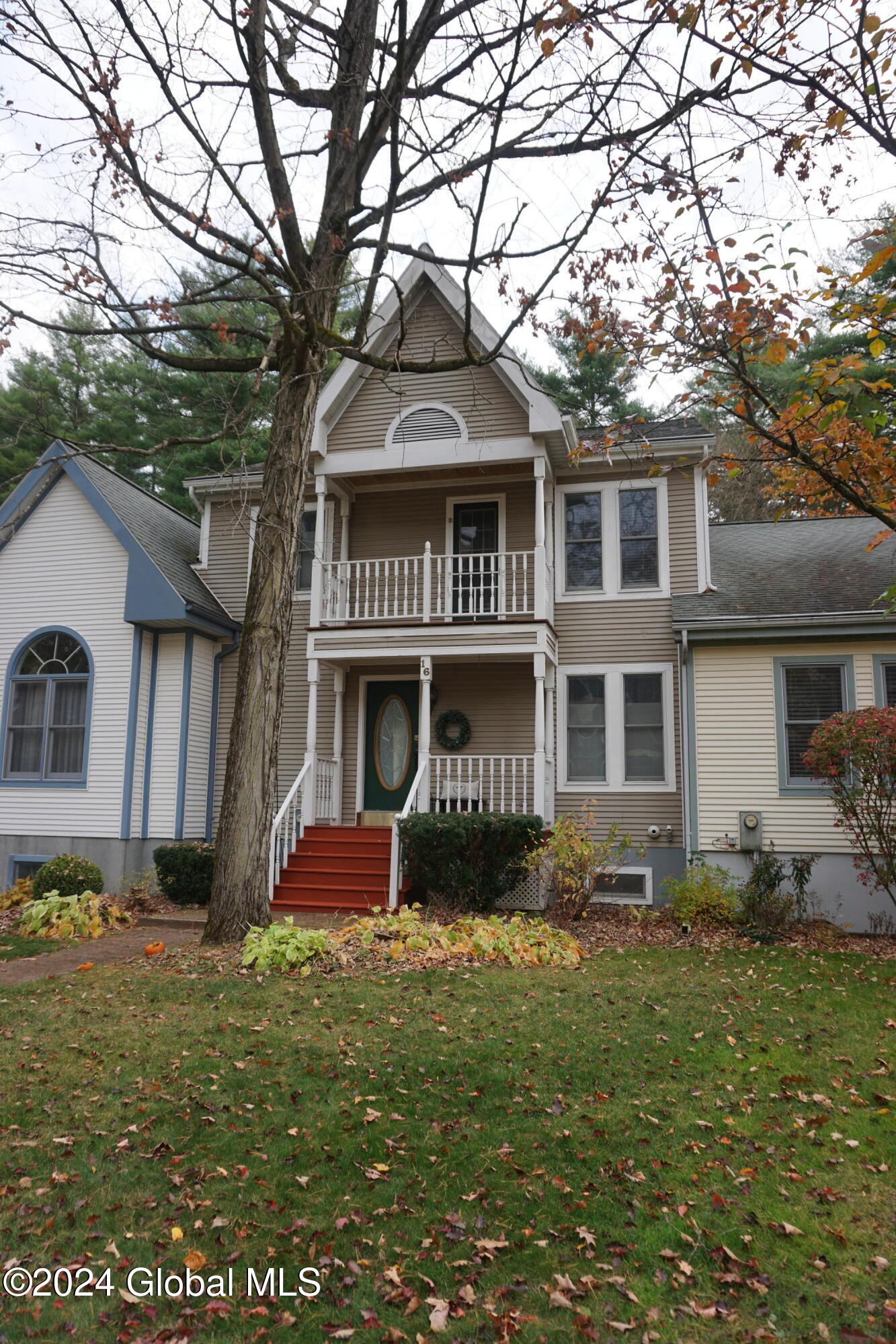 16 Sarazen Street, Saratoga Springs, New York image 3