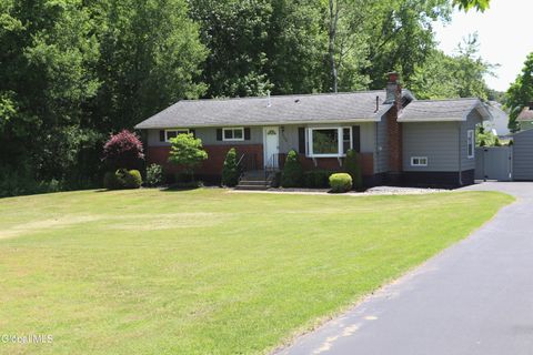 Homes For Sale - 464 Grooms Road<br/> Clifton Park, NY 12065