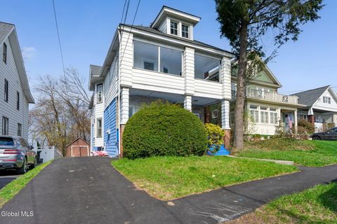 Photo of 2422 Lavin Court, Troy, NY 12180 (MLS # 202615162)