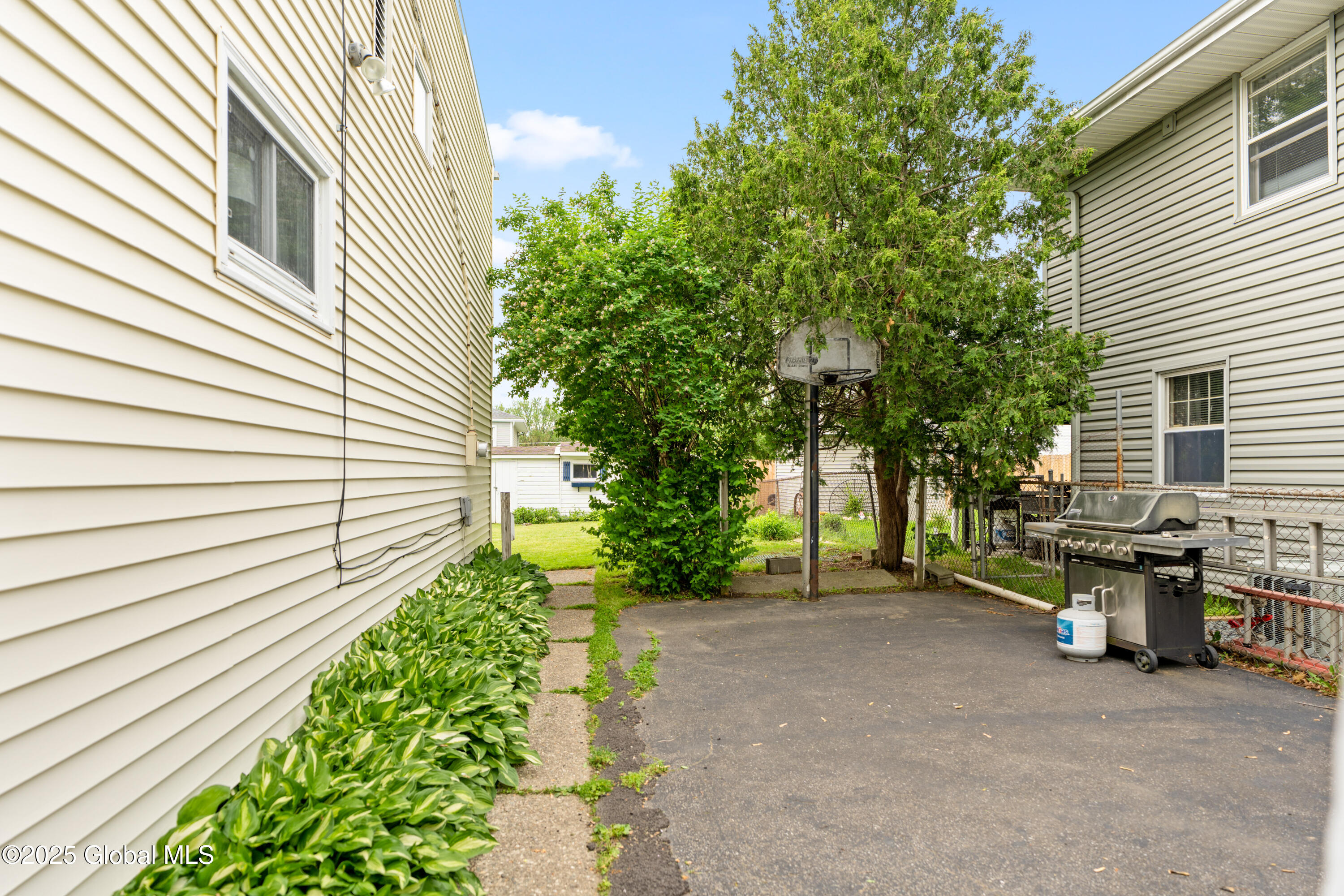 139 Delaware Avenue, Troy, New York image 2