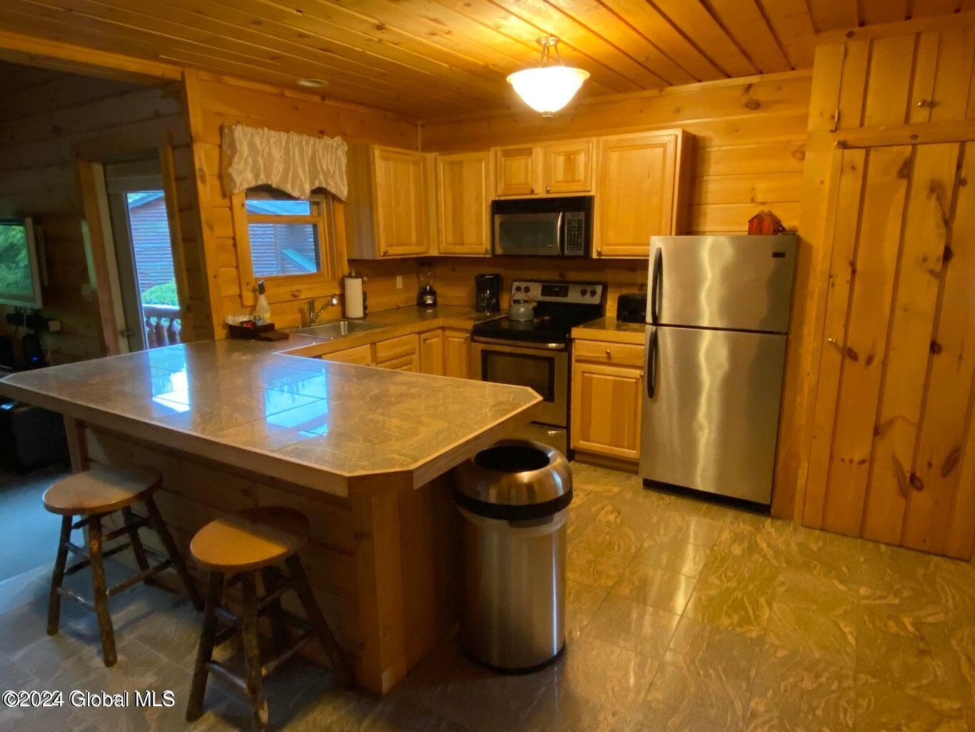 3210 Lake Shore Drive #28 INTERVAL 8, Lake George, New York image 2