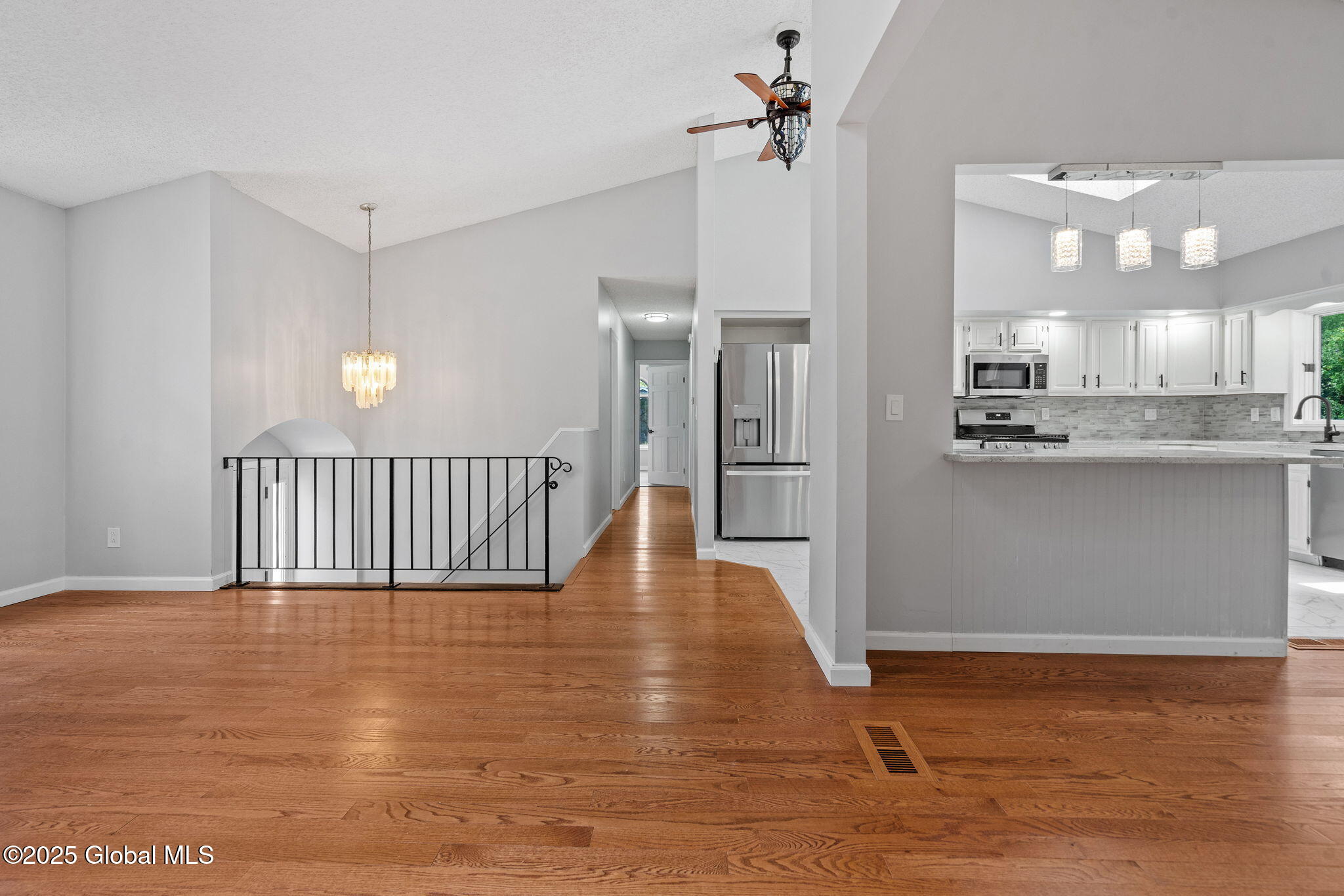 30 Point View Drive, East Greenbush, New York image 6