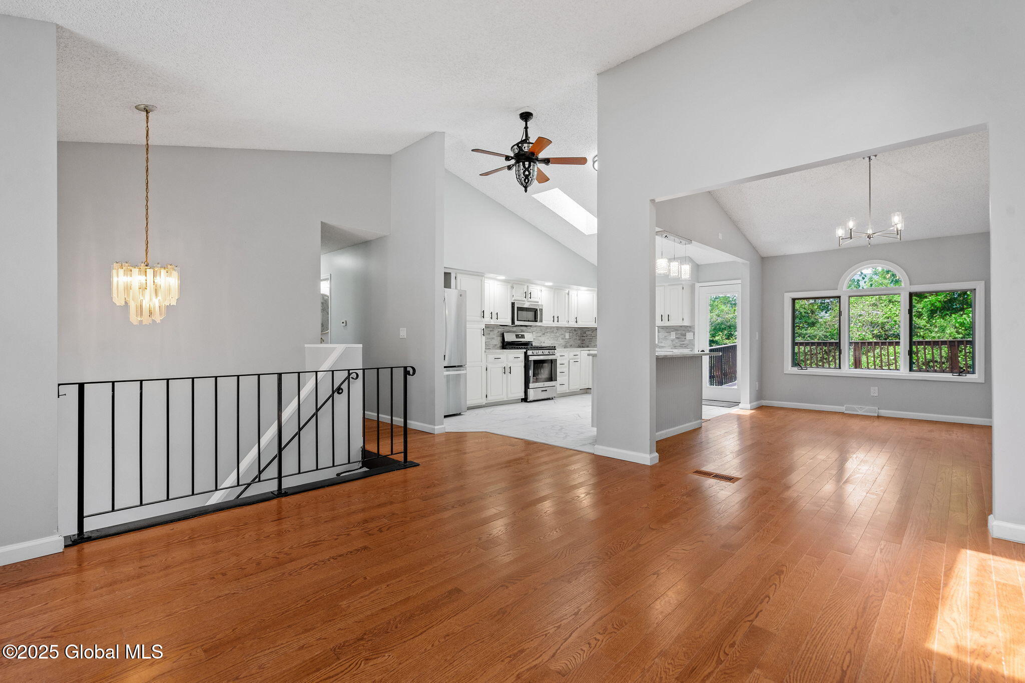 30 Point View Drive, East Greenbush, New York image 4