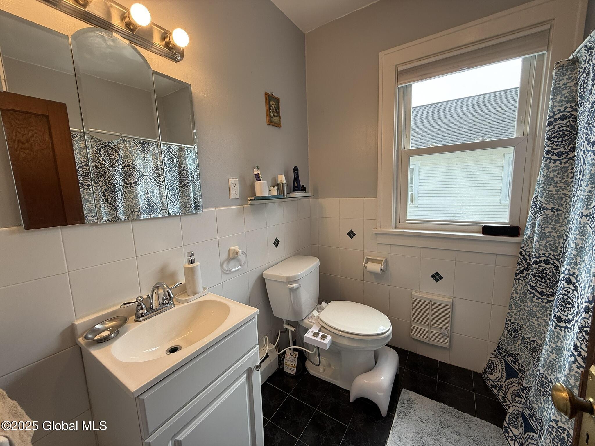 8 Hackett Street, Selkirk, New York image 18