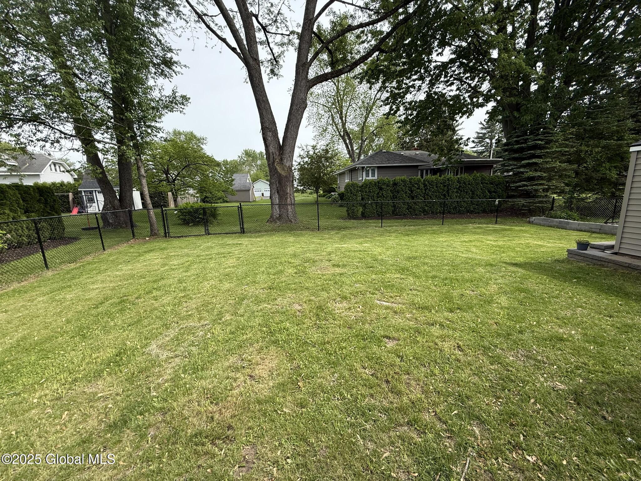 8 Hackett Street, Selkirk, New York image 28