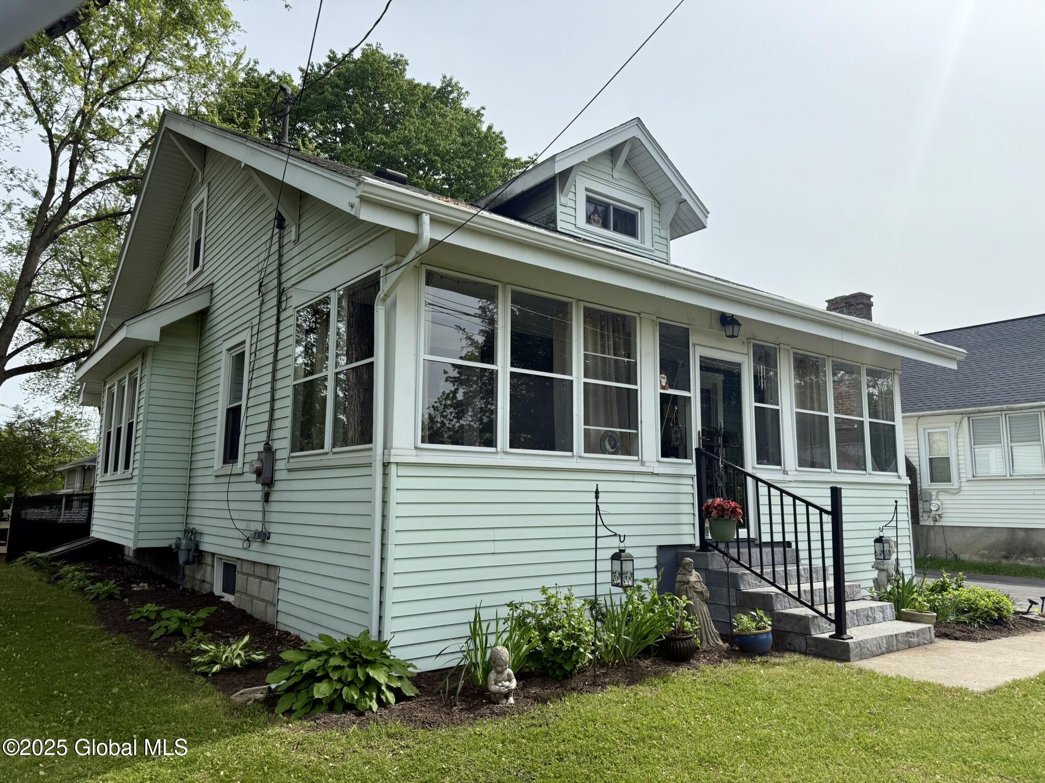 8 Hackett Street, Selkirk, New York image 3