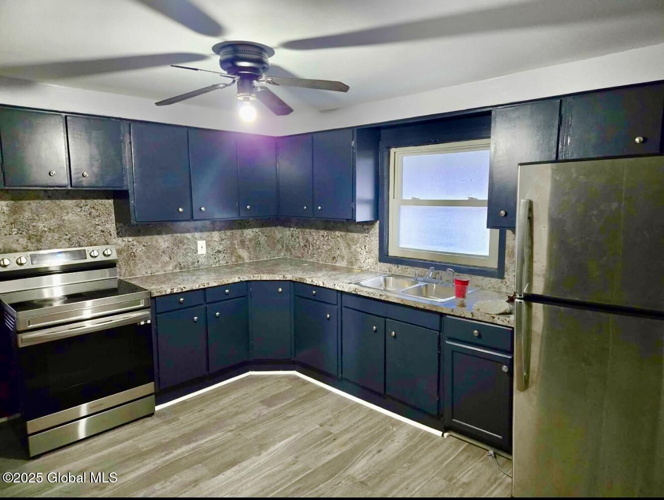 Schenectady, New York 12303, United States, 4 Bedrooms Bedrooms, ,2 BathroomsBathrooms,Residential,Active,162921