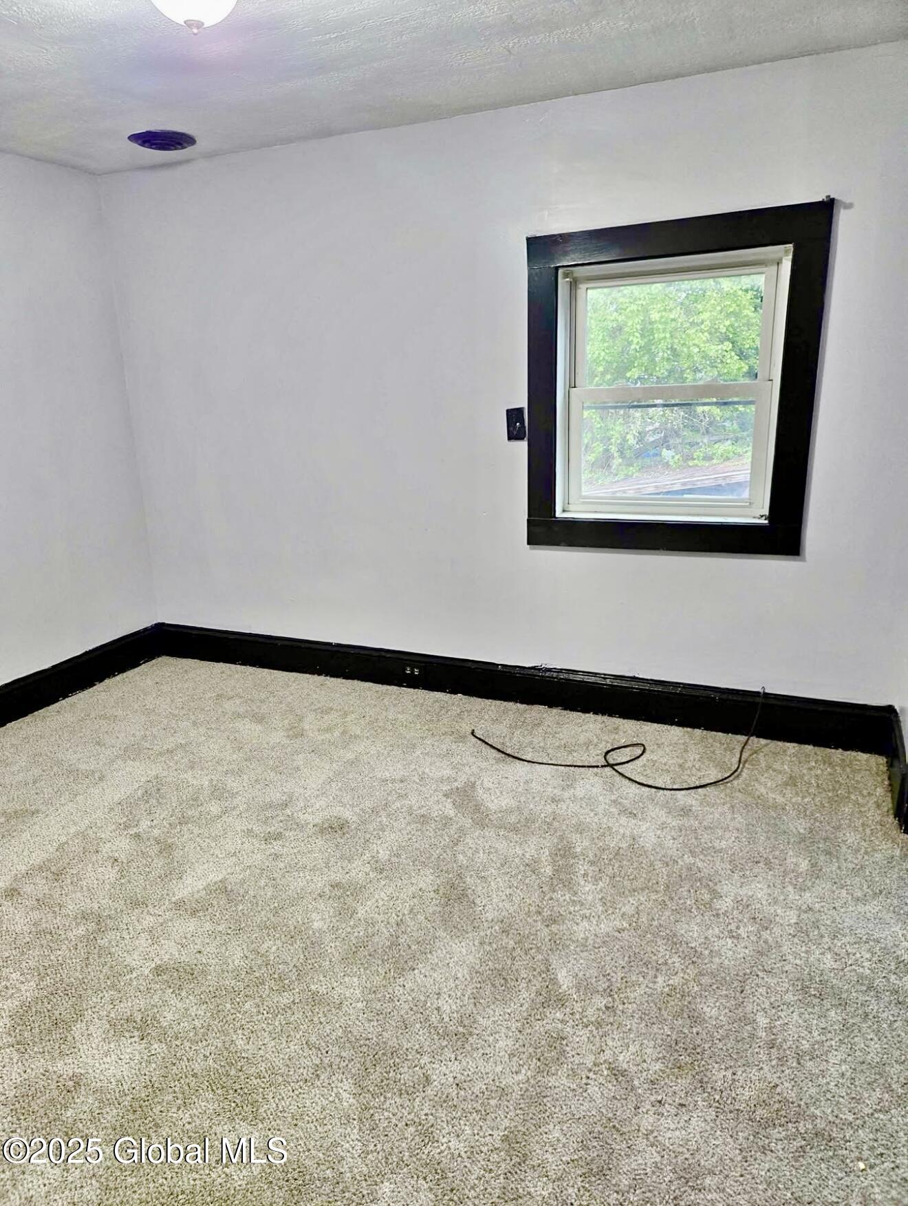 Schenectady, New York 12303, United States, 4 Bedrooms Bedrooms, ,2 BathroomsBathrooms,Residential,Active,162921