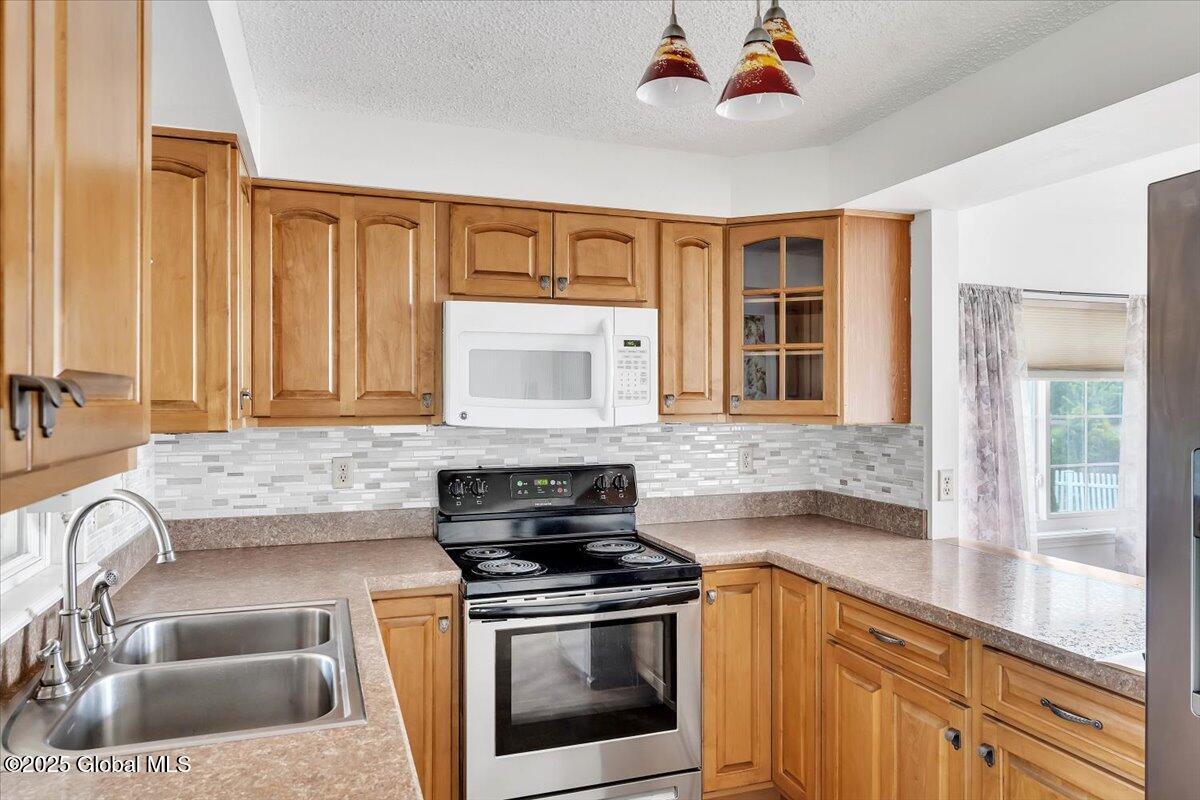 50 Glenbrook Court, Clifton Park, New York image 15