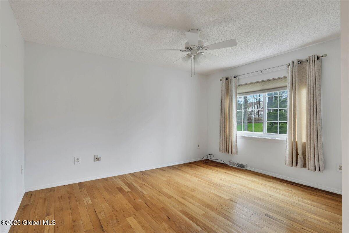 50 Glenbrook Court, Clifton Park, New York image 19