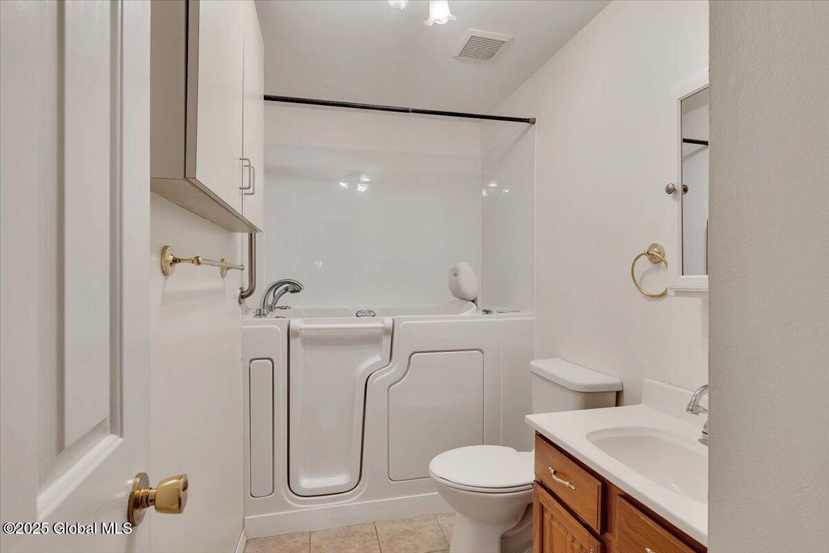 50 Glenbrook Court, Clifton Park, New York image 21