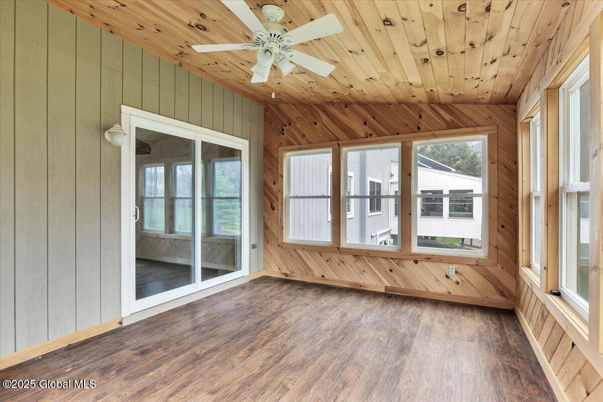 50 Glenbrook Court, Clifton Park, New York image 22