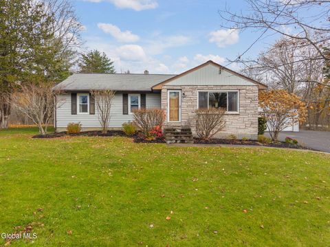 Photo of 152 Crow Ridge Road, Voorheesville, NY 12186 (MLS # 202529631)