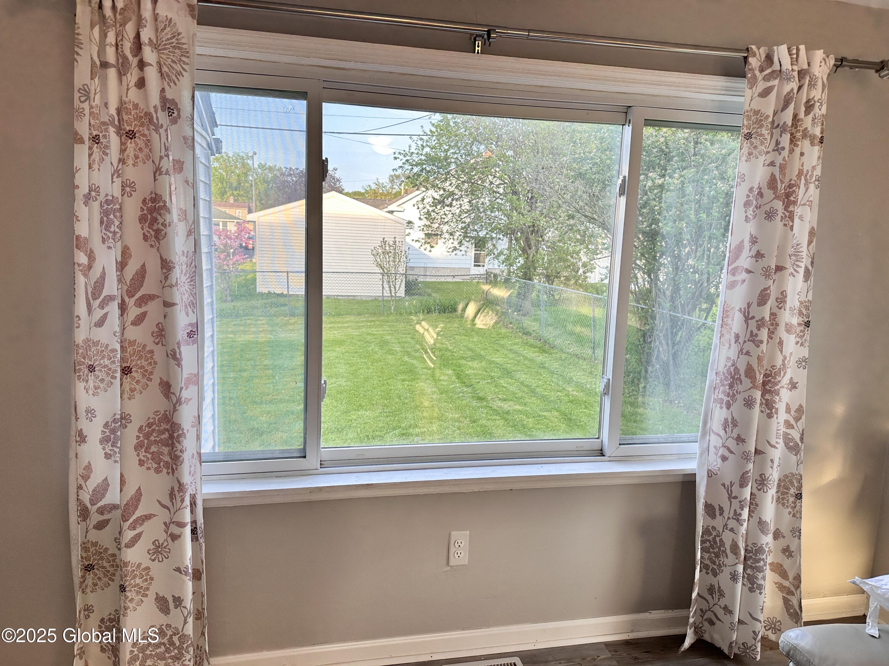 2 Birchwood Avenue, Rensselaer, New York image 9