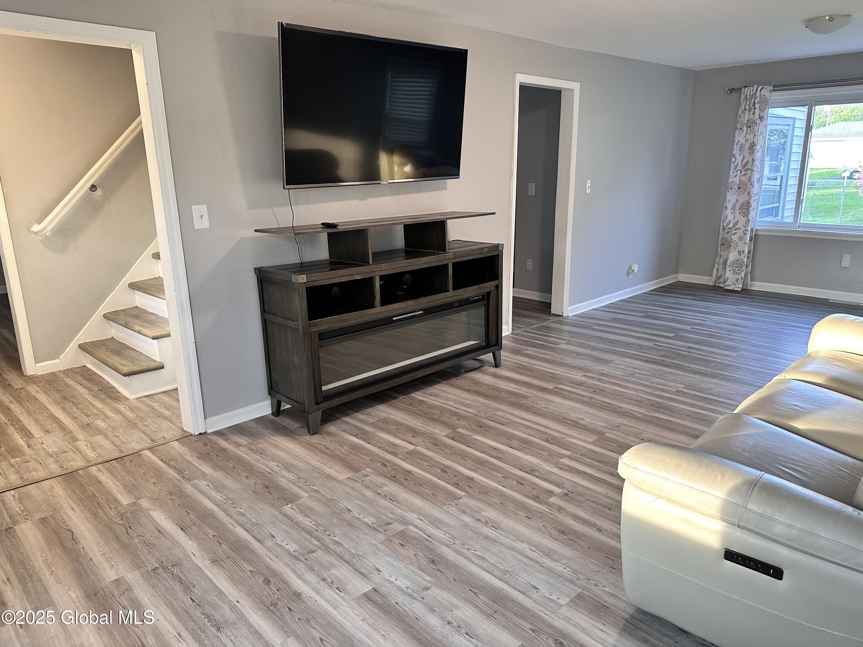 2 Birchwood Avenue, Rensselaer, New York image 6