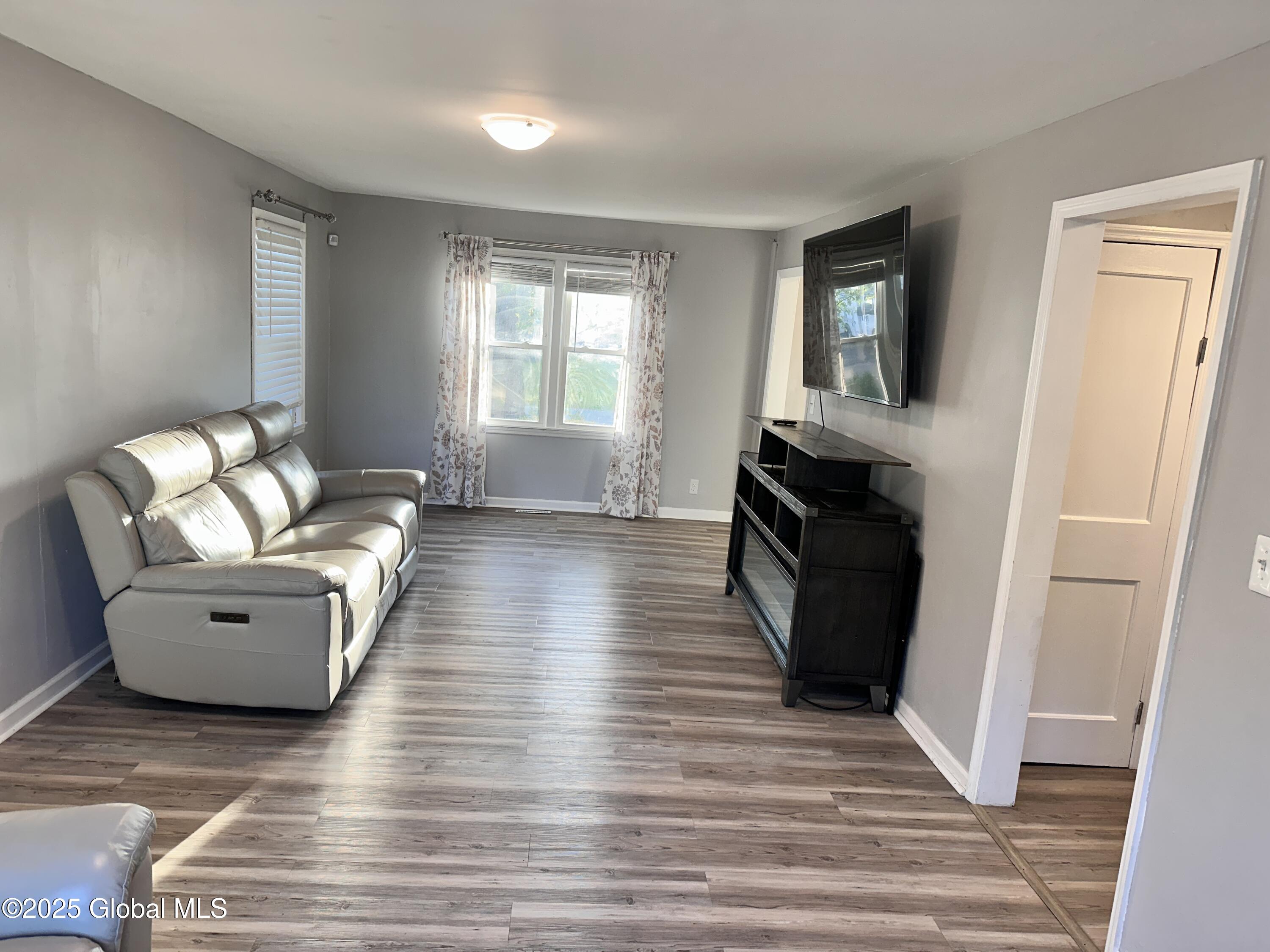 2 Birchwood Avenue, Rensselaer, New York image 10