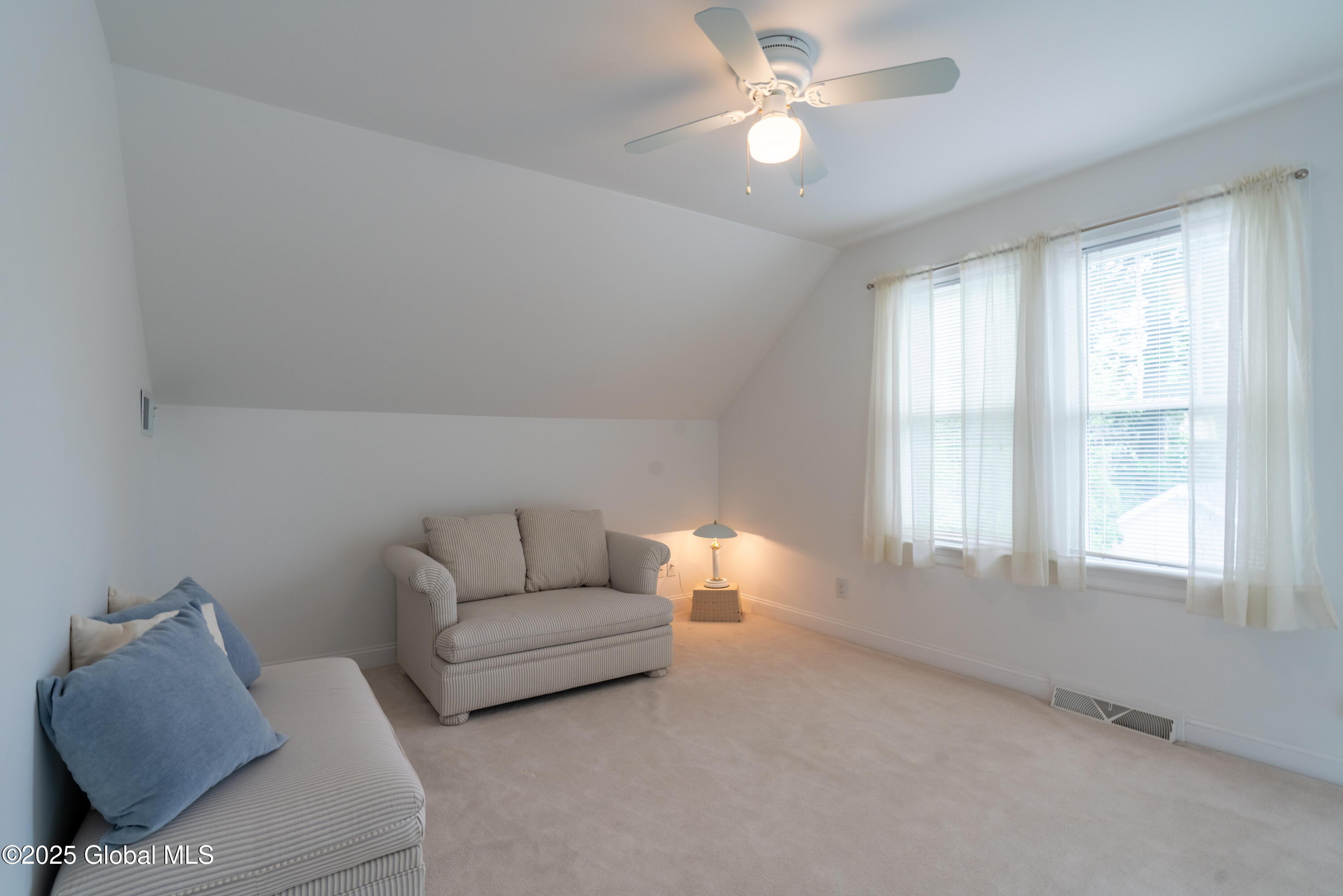 156 East Avenue, Saratoga Springs, New York image 31