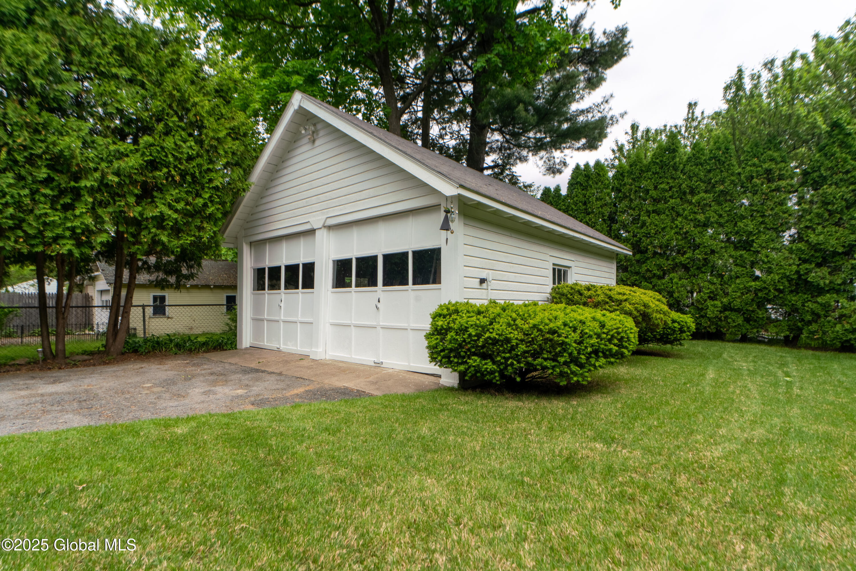156 East Avenue, Saratoga Springs, New York image 39