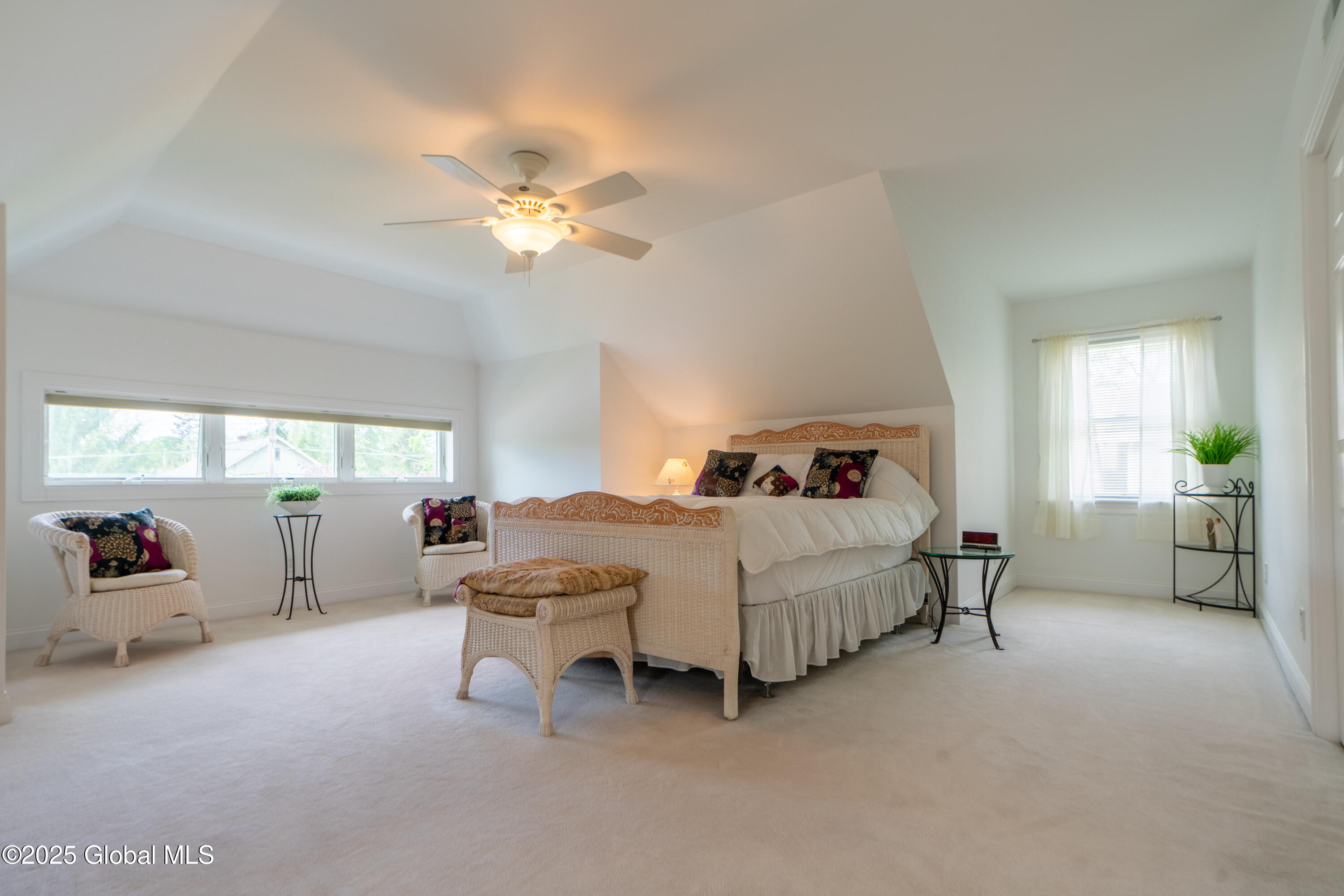 156 East Avenue, Saratoga Springs, New York image 36