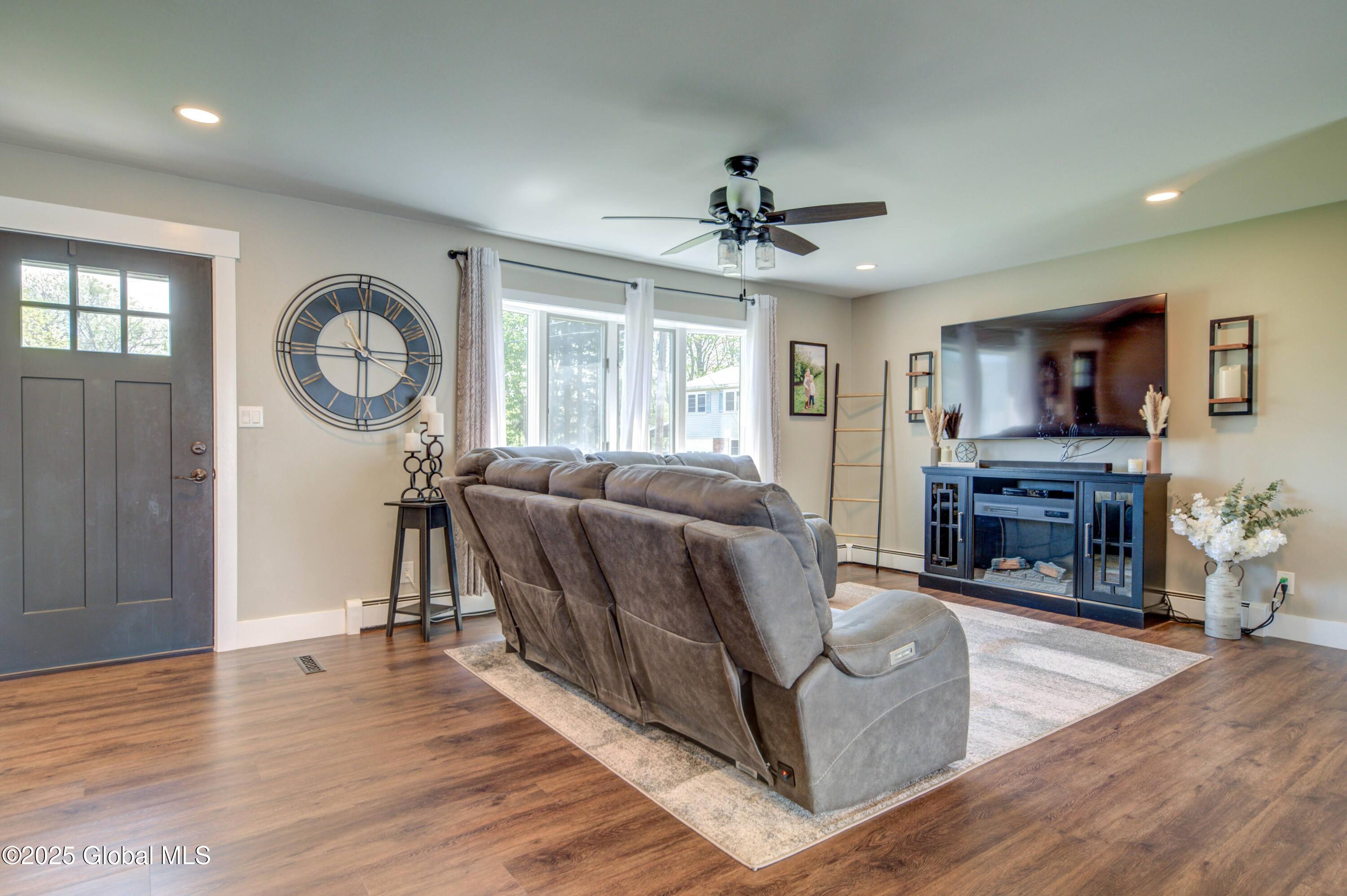 10 Thatcher Drive, Altamont, New York image 15