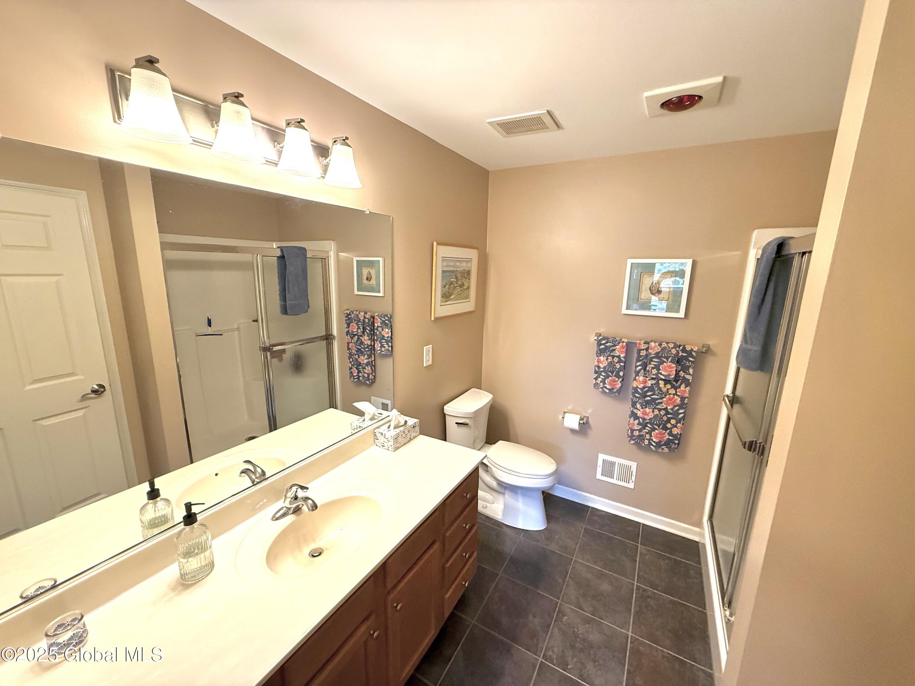 35 Governor Circle, Albany, New York image 18