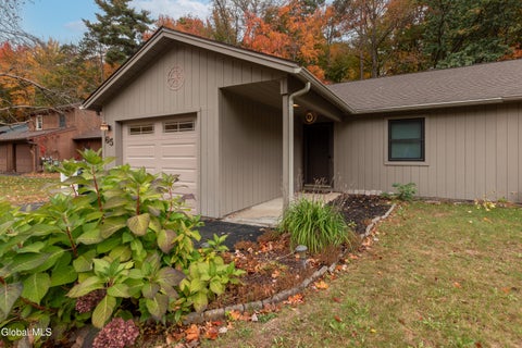 Photo of 65 Arrow Wood Place, Malta, NY 12020 (MLS # 202629258)