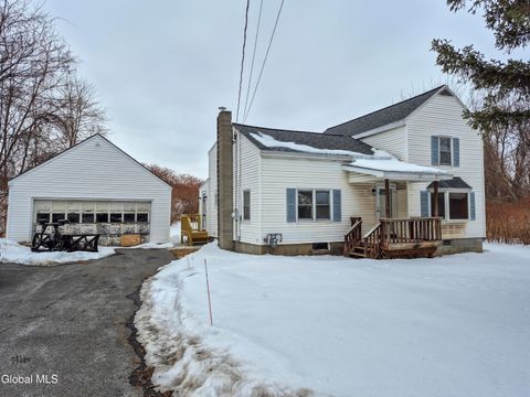Photo of 160 Old Plant Road, Halfmoon, NY 12065 (MLS # 202612333)